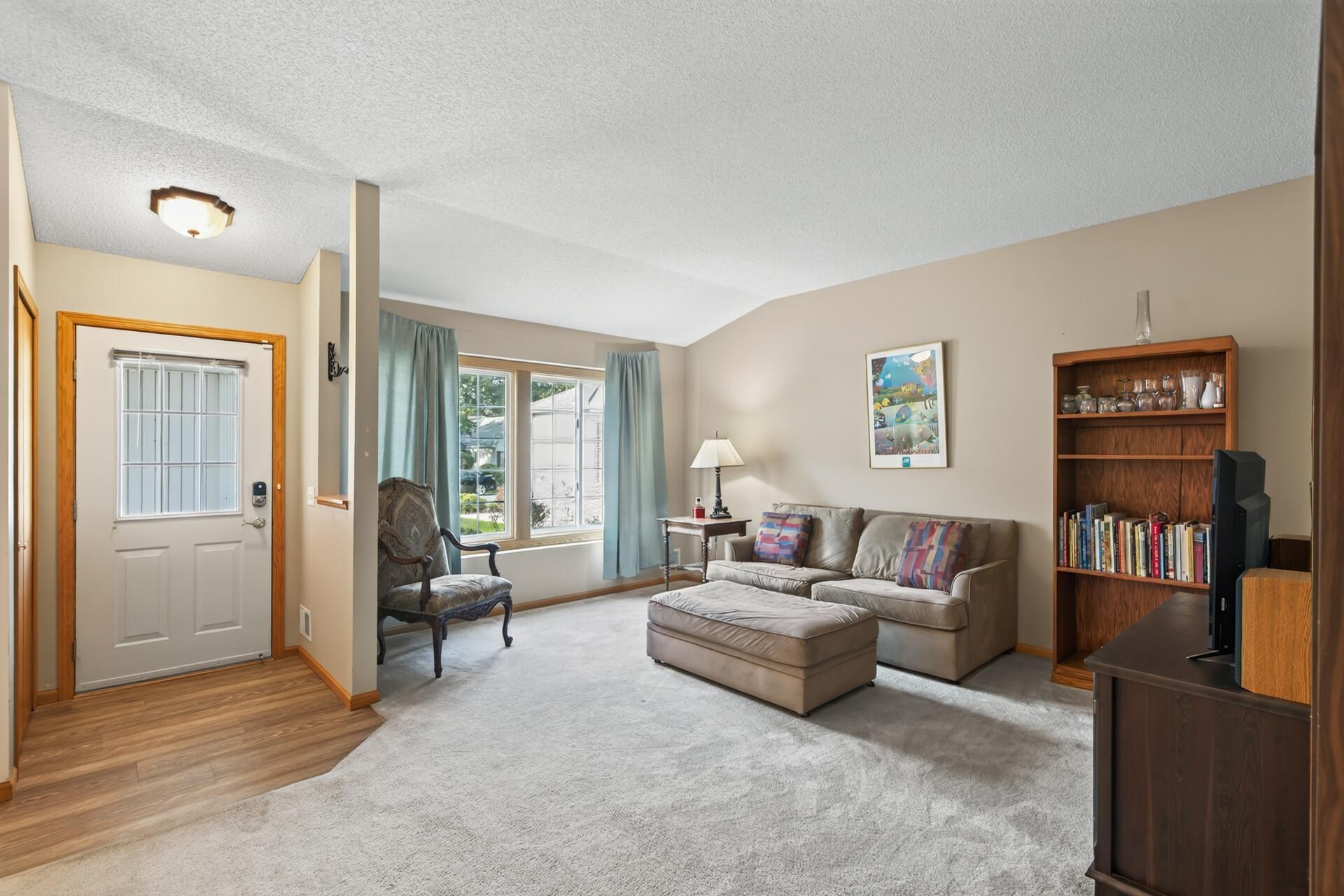 View of Residential at 10478 Bay View Lane, Woodbury MN 55129, Woodbury (7 of 46) - Mike Wilen | Minnesota Team Real Estate
