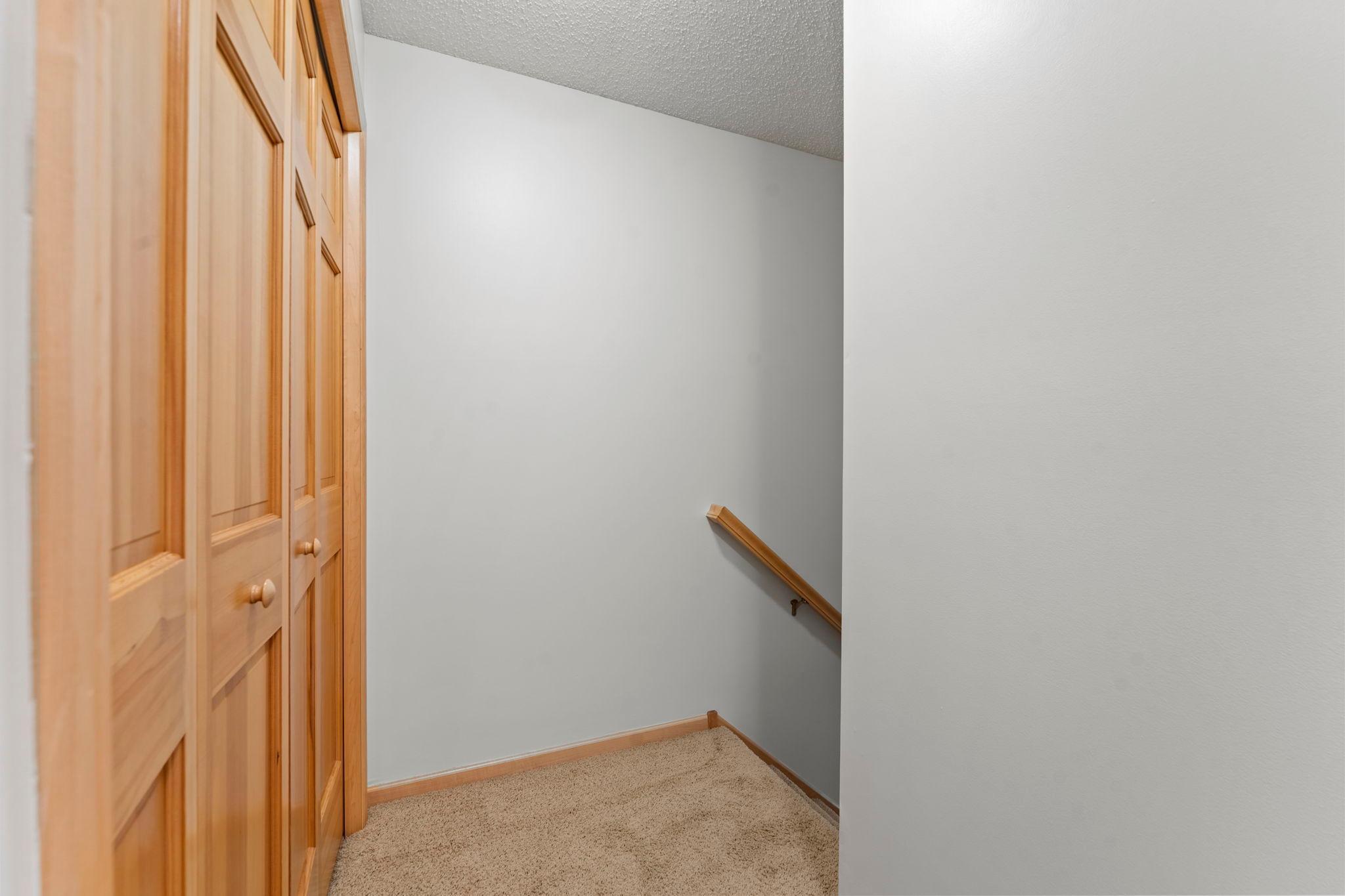 View of Residential at 11159 Kinsley Street, Eden Prairie MN 55344, Eden Prairie (22 of 56) - Mike Wilen | Minnesota Team Real Estate