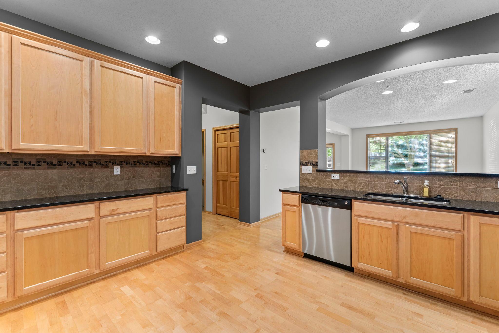 View of Residential at 11159 Kinsley Street, Eden Prairie MN 55344, Eden Prairie (16 of 56) - Mike Wilen | Minnesota Team Real Estate
