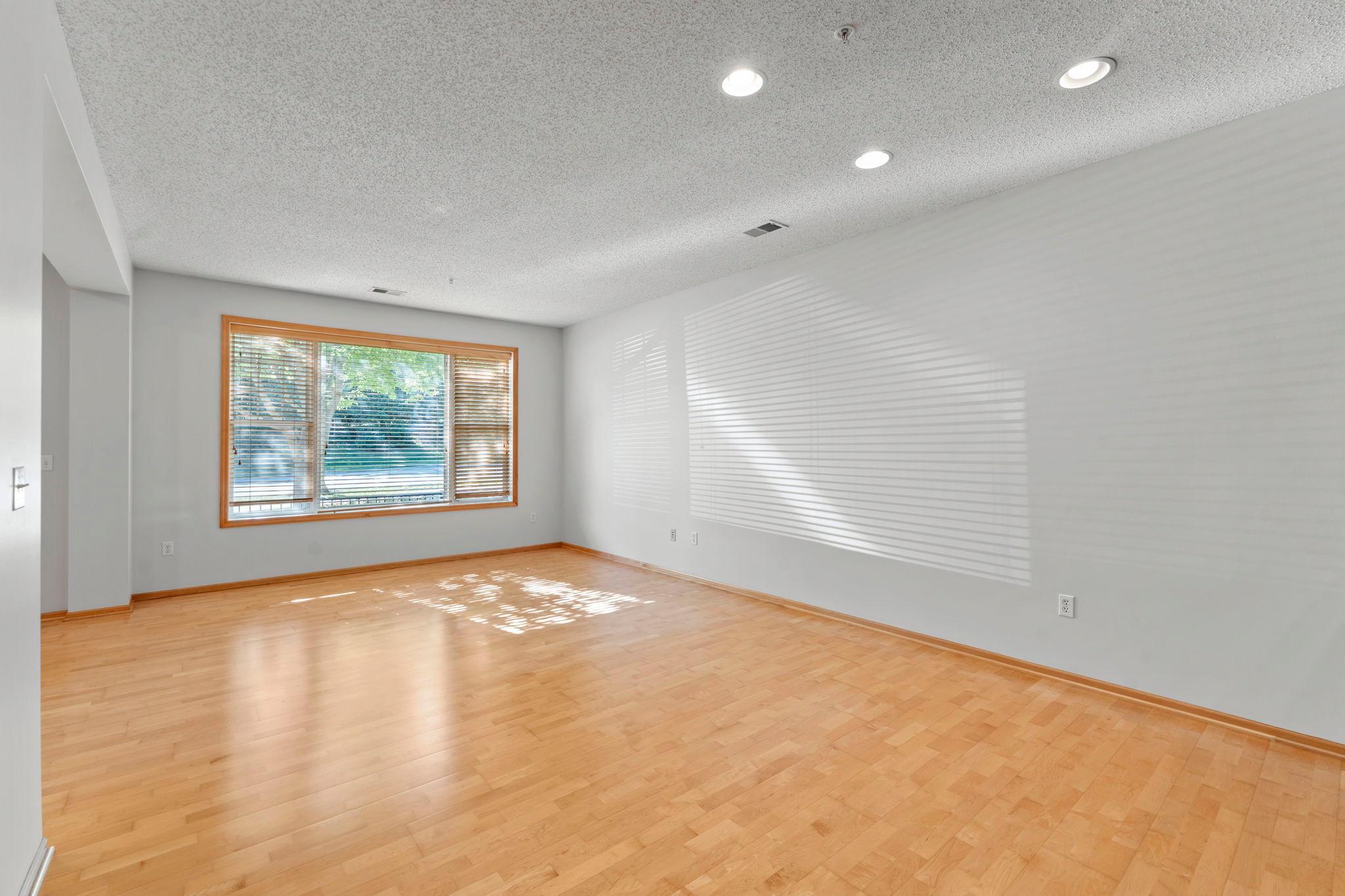 View of Residential at 11159 Kinsley Street, Eden Prairie MN 55344, Eden Prairie (11 of 56) - Mike Wilen | Minnesota Team Real Estate