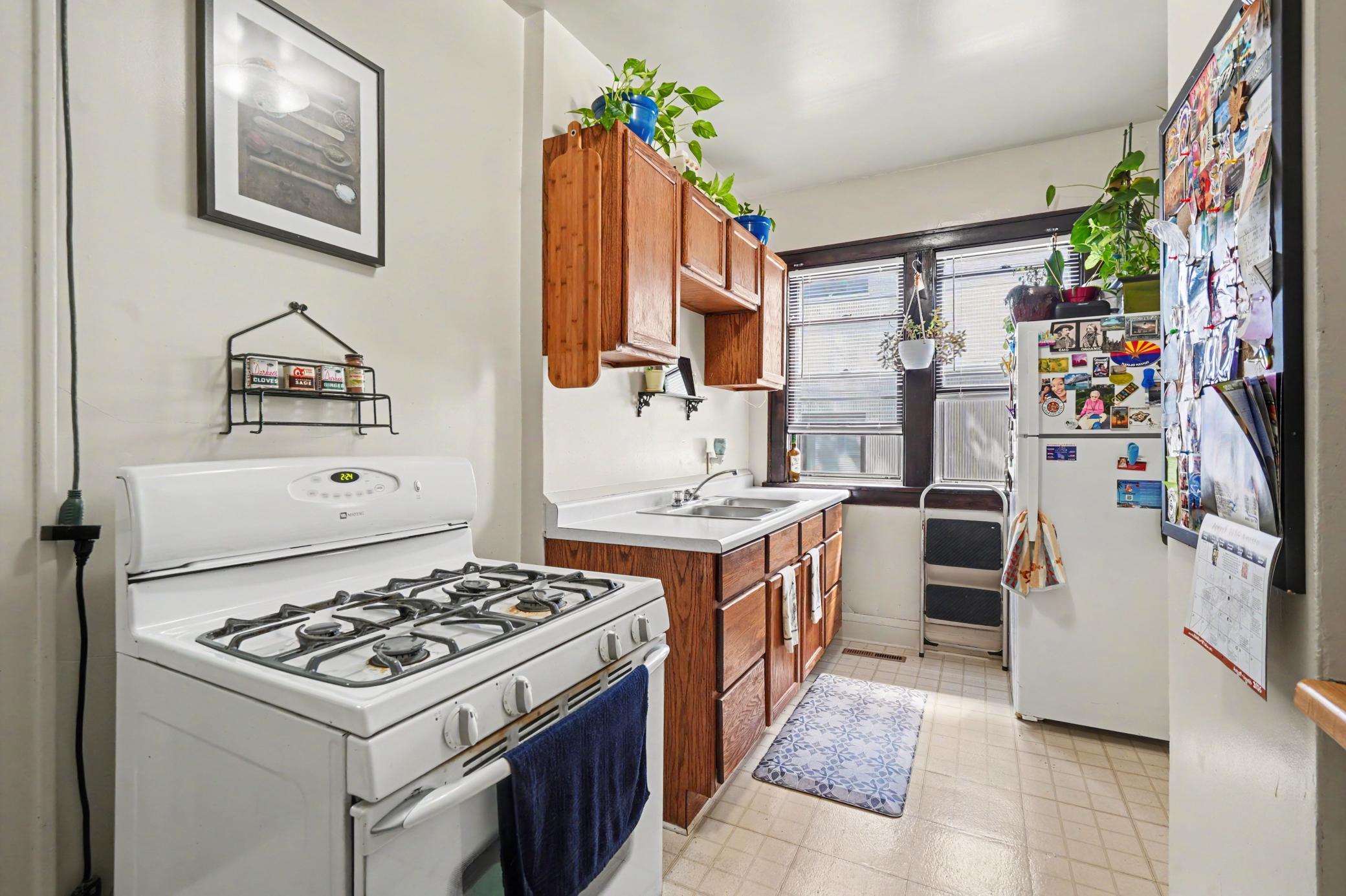 View of Residential Income at 2720 Grand Avenue, Minneapolis MN 55408, Minneapolis (2 of 33) - Mike Wilen | Minnesota Team Real Estate