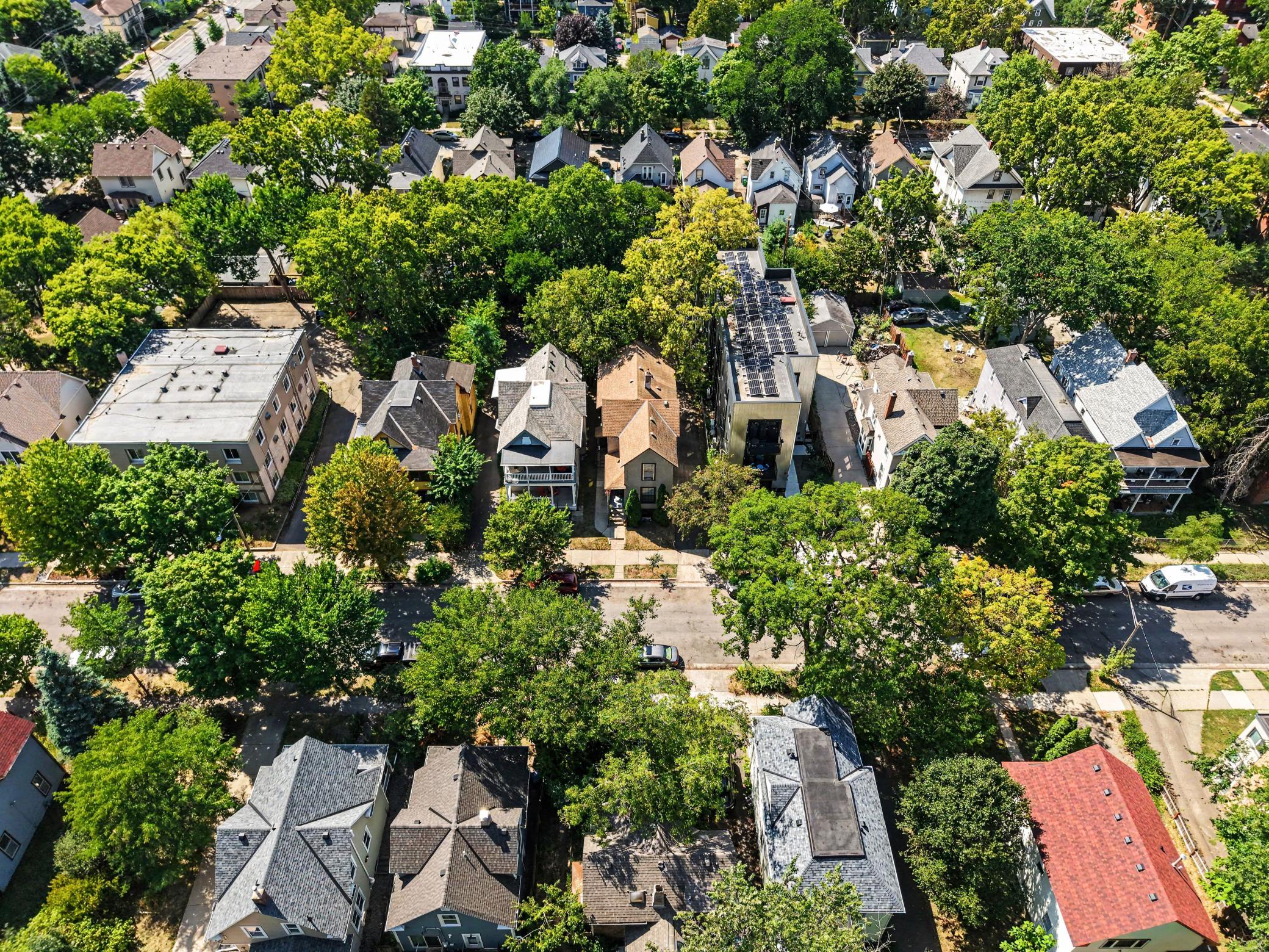 View of Residential Income at 2720 Grand Avenue, Minneapolis MN 55408, Minneapolis (27 of 33) - Mike Wilen | Minnesota Team Real Estate