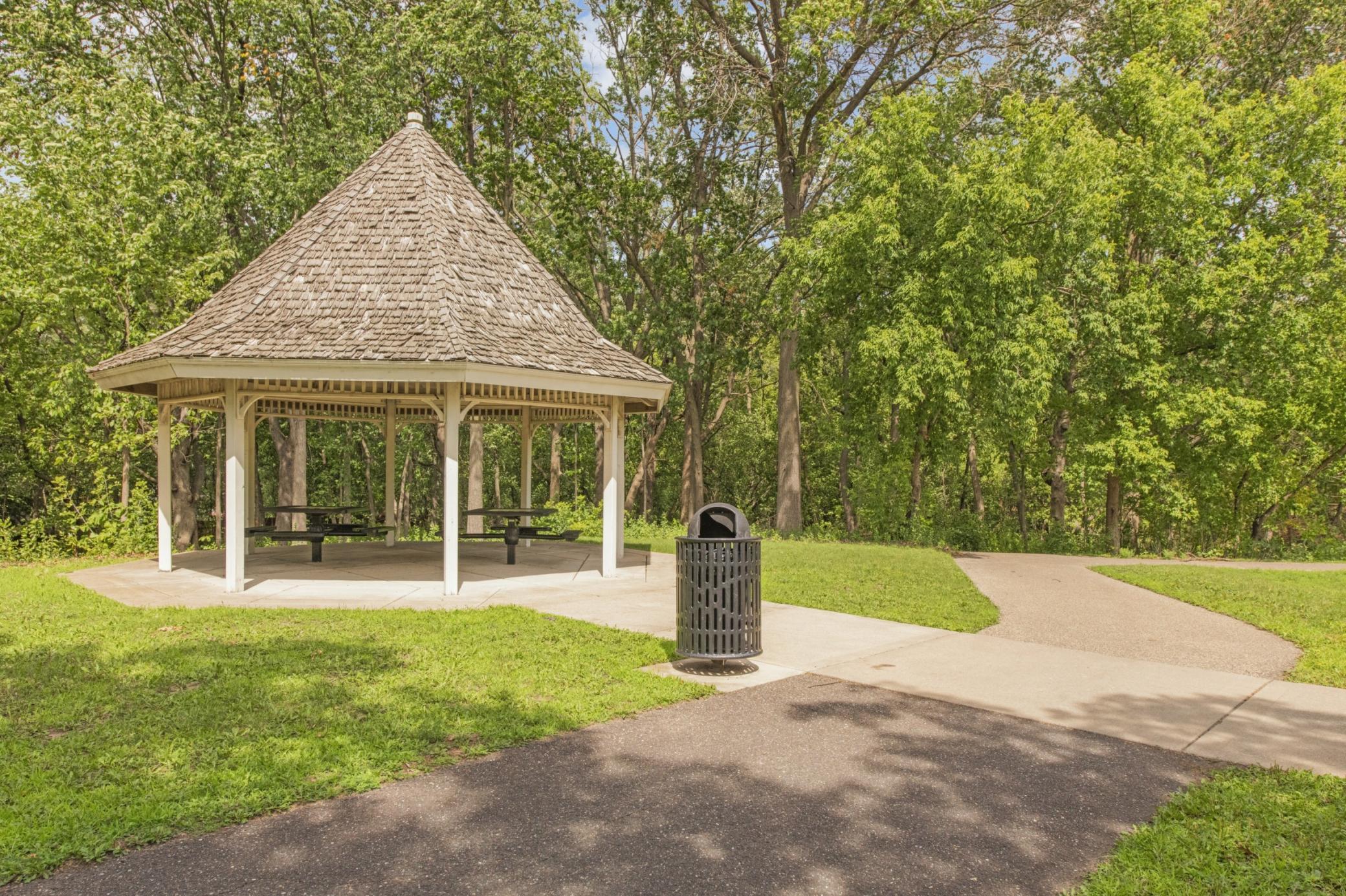 View of Residential at 1405 Independence Avenue, Saint Louis Park MN 55426, Saint Louis Park (25 of 26) - Mike Wilen | Minnesota Team Real Estate