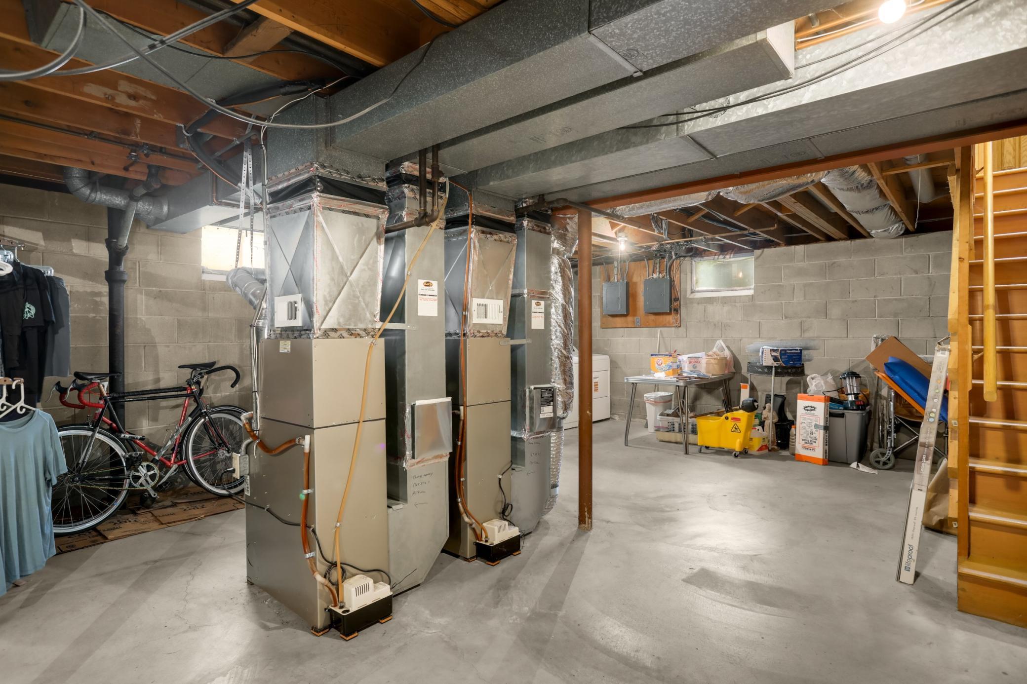 View of Residential Income at 435 Madison Street, Minneapolis MN 55413, Minneapolis (12 of 30) - Mike Wilen | Minnesota Team Real Estate
