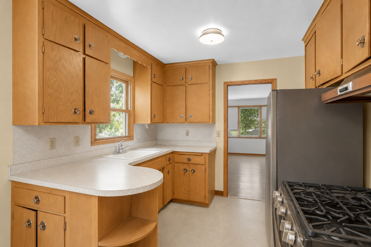 View of Residential Income at 435 Madison Street, Minneapolis MN 55413, Minneapolis (5 of 30) - Mike Wilen | Minnesota Team Real Estate
