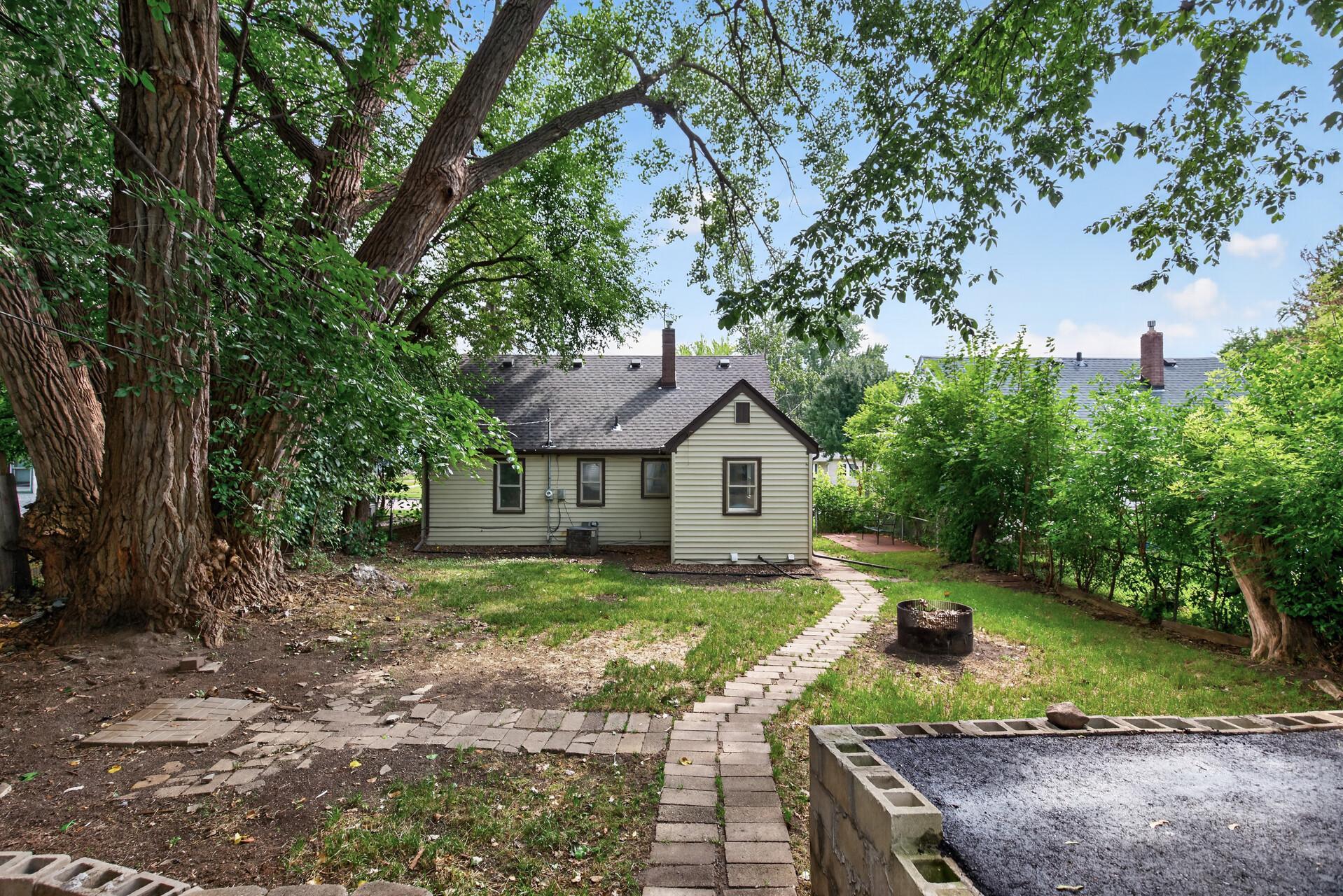 View of Residential at 1859 Hoyt Avenue, Saint Paul MN 55119, Saint Paul (23 of 25) - Mike Wilen | Minnesota Team Real Estate