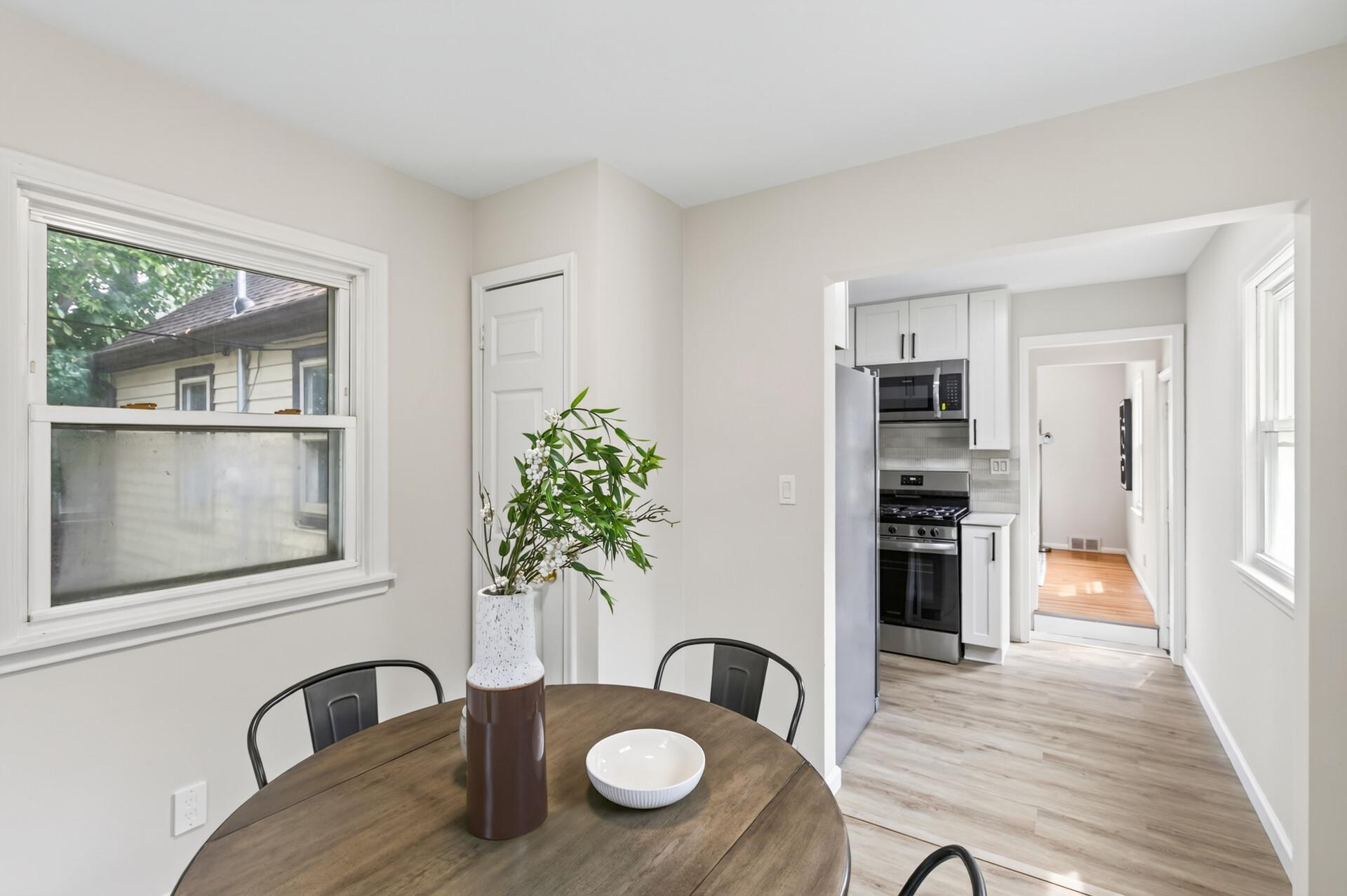 View of Residential at 1859 Hoyt Avenue, Saint Paul MN 55119, Saint Paul (8 of 25) - Mike Wilen | Minnesota Team Real Estate