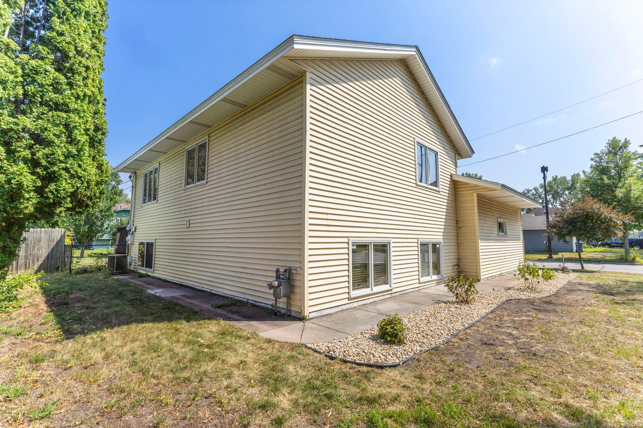 View of Residential at 403 Pierce Street, Minneapolis MN 55413, Minneapolis (49 of 76) - Mike Wilen | Minnesota Team Real Estate
