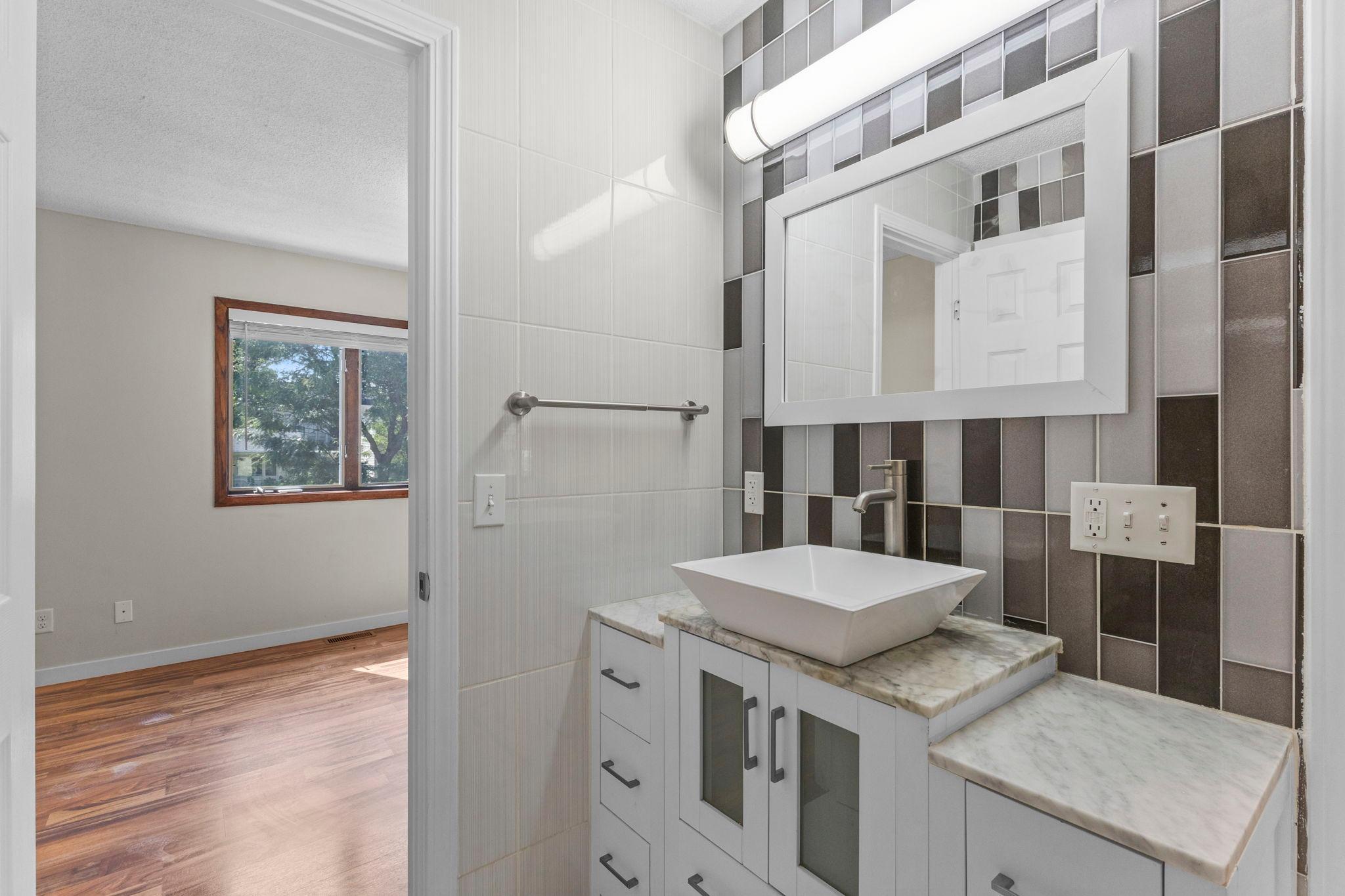 View of Residential at 403 Pierce Street, Minneapolis MN 55413, Minneapolis (22 of 76) - Mike Wilen | Minnesota Team Real Estate