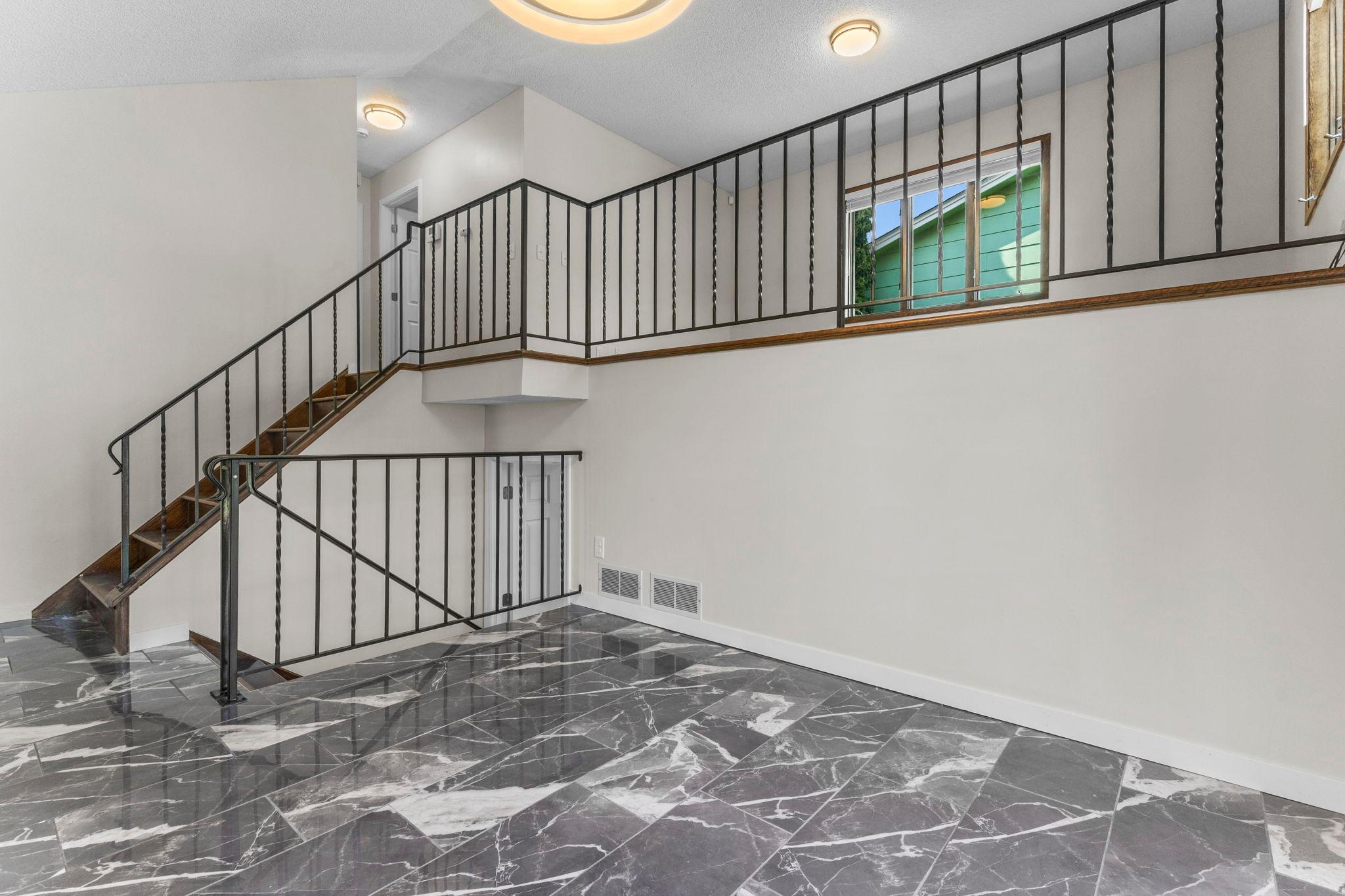 View of Residential at 403 Pierce Street, Minneapolis MN 55413, Minneapolis (12 of 76) - Mike Wilen | Minnesota Team Real Estate