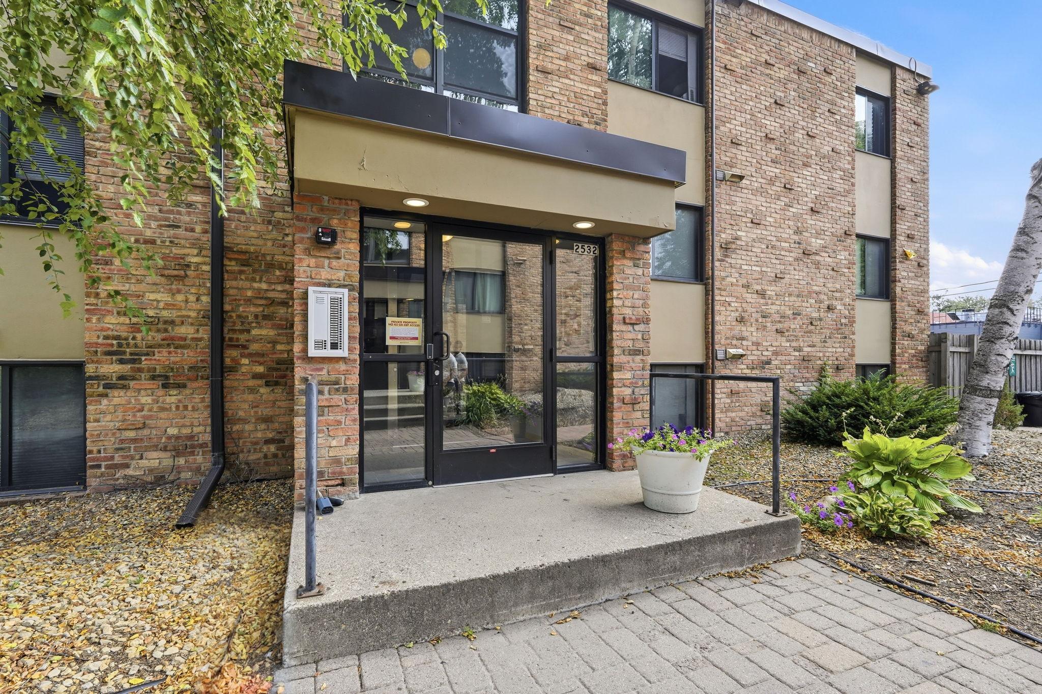 View of Residential at 2532 1st Avenue #S301, Minneapolis MN 55404, Minneapolis (19 of 29) - Mike Wilen | Minnesota Team Real Estate