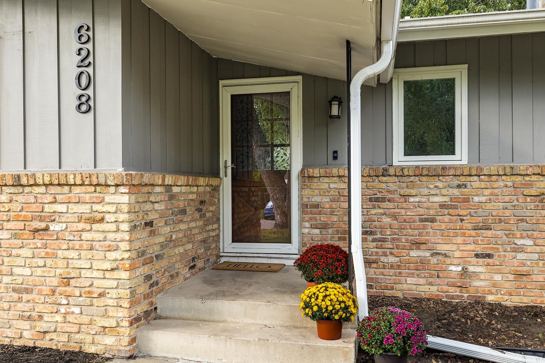 View of Residential at 6208 81st Avenue, Brooklyn Park MN 55443, Brooklyn Park (4 of 36) - Mike Wilen | Minnesota Team Real Estate