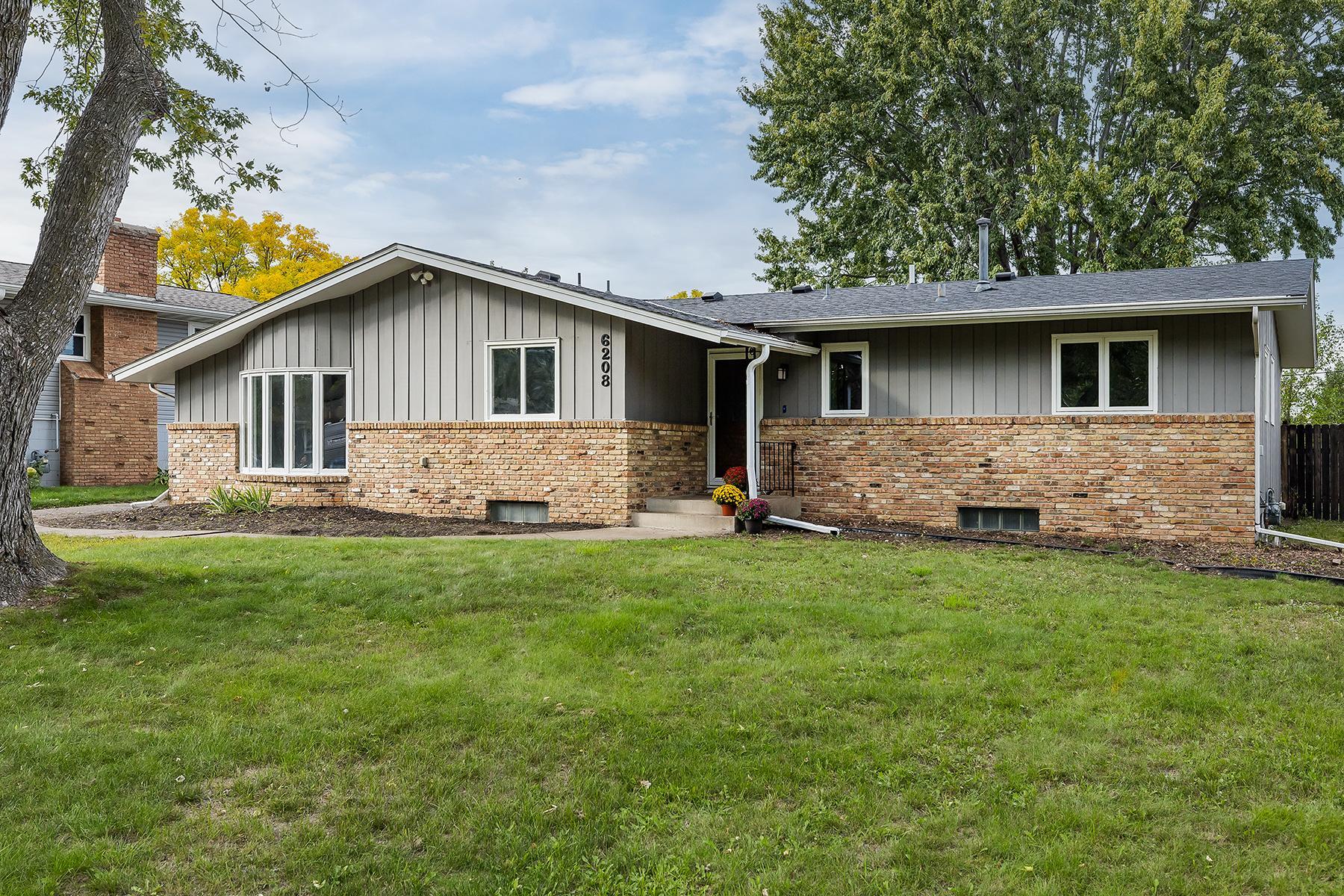 View of Single Family at 6208 81st Avenue, Brooklyn Park - Mike Wilen | Minnesota Team Real Estate