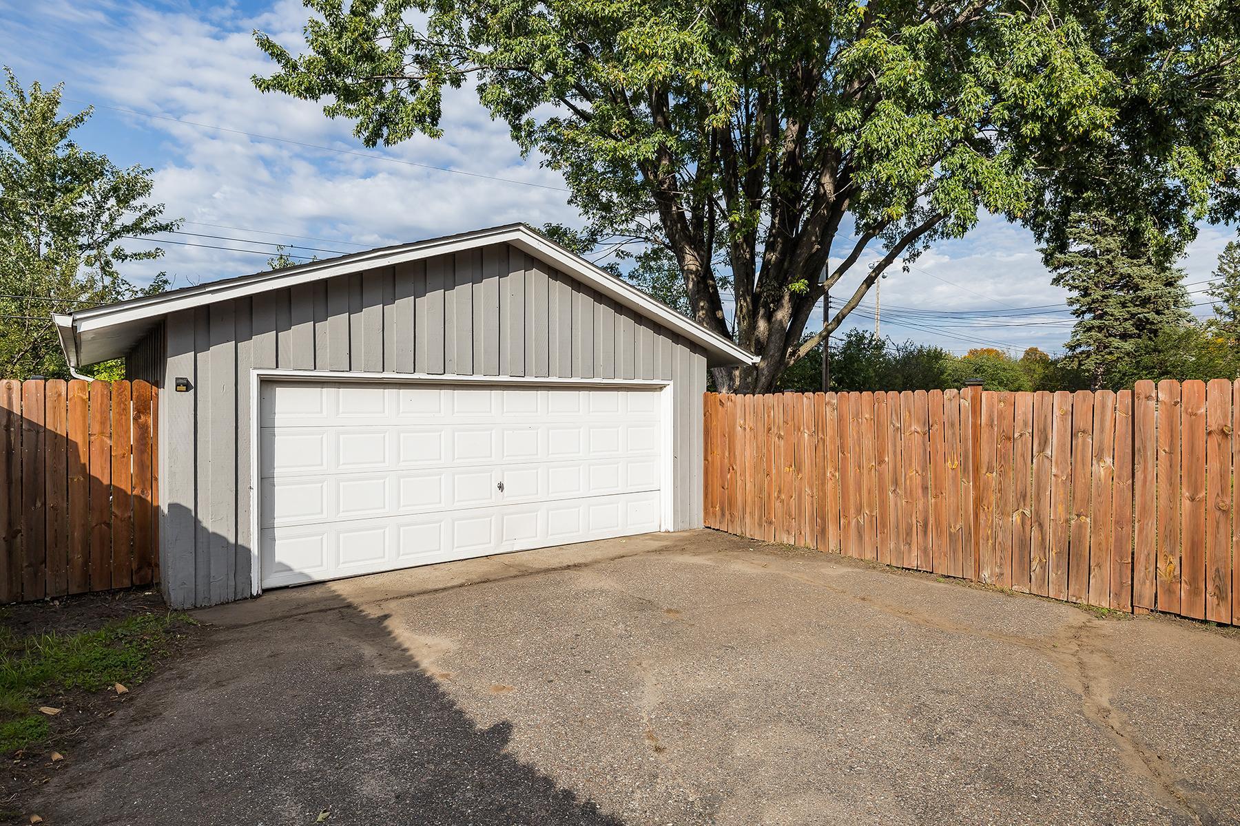 View of Residential at 6208 81st Avenue, Brooklyn Park MN 55443, Brooklyn Park (31 of 36) - Mike Wilen | Minnesota Team Real Estate