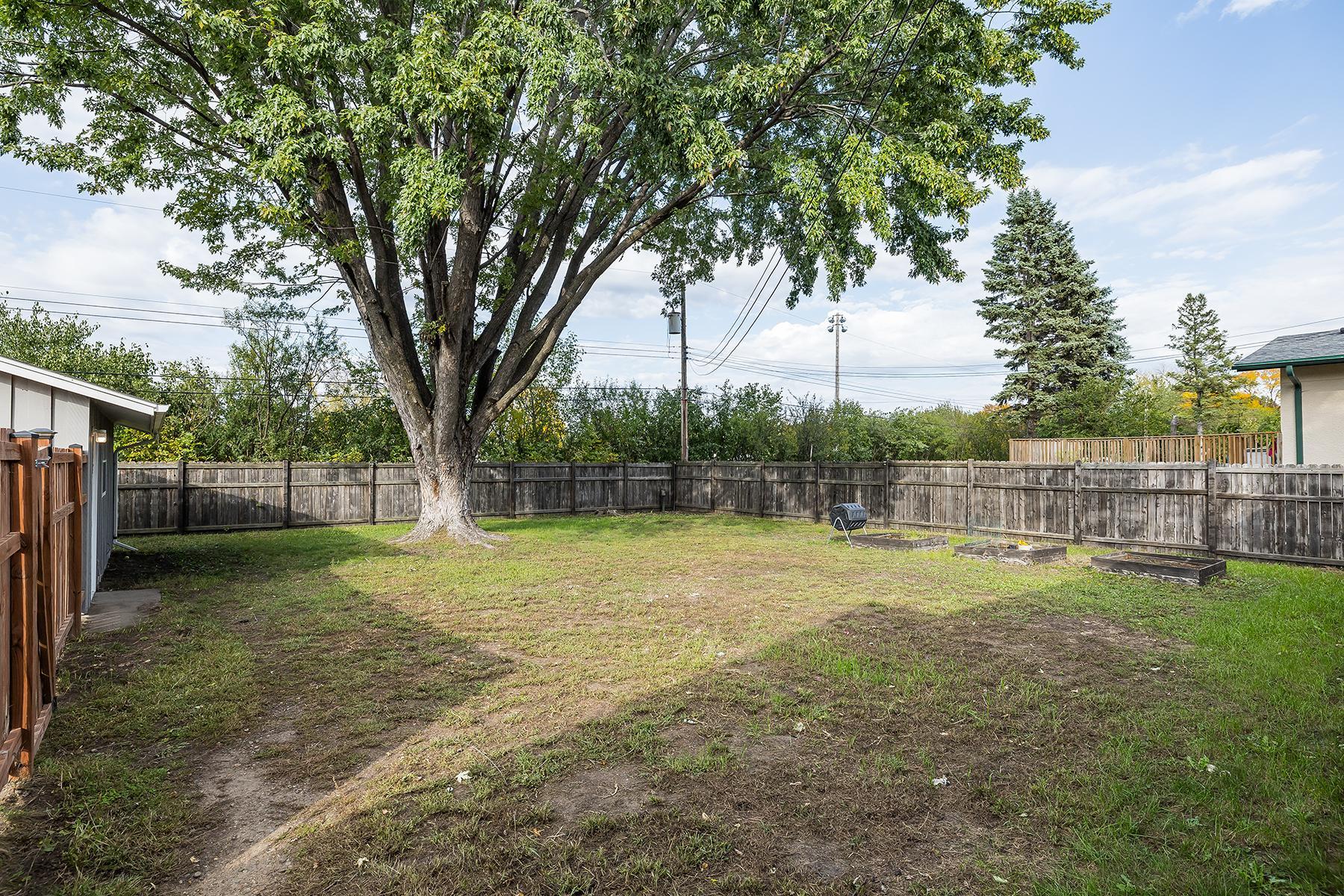 View of Residential at 6208 81st Avenue, Brooklyn Park MN 55443, Brooklyn Park (33 of 36) - Mike Wilen | Minnesota Team Real Estate