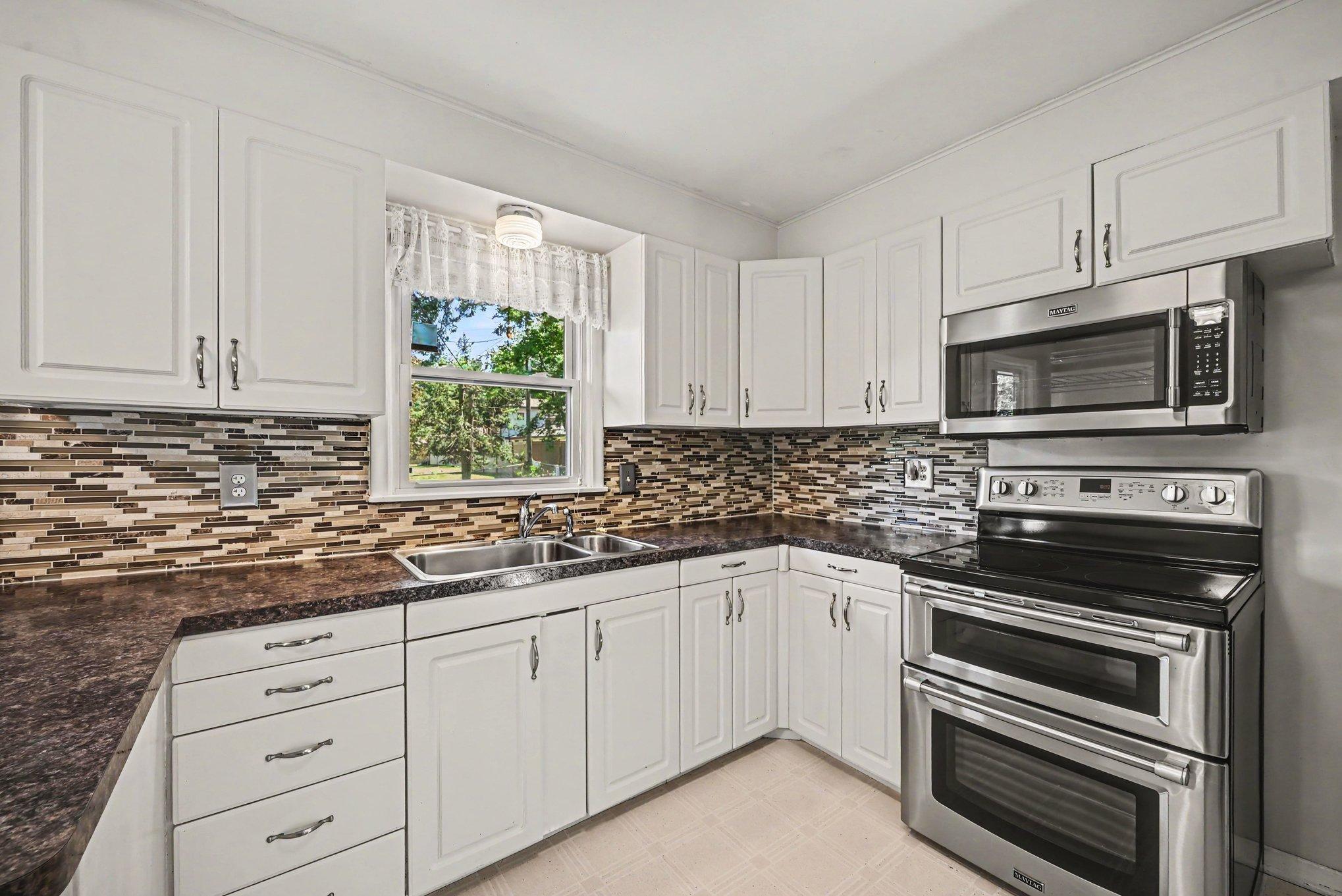 View of Residential at 8439 Colfax Avenue, Bloomington MN 55420, Bloomington (9 of 39) - Mike Wilen | Minnesota Team Real Estate