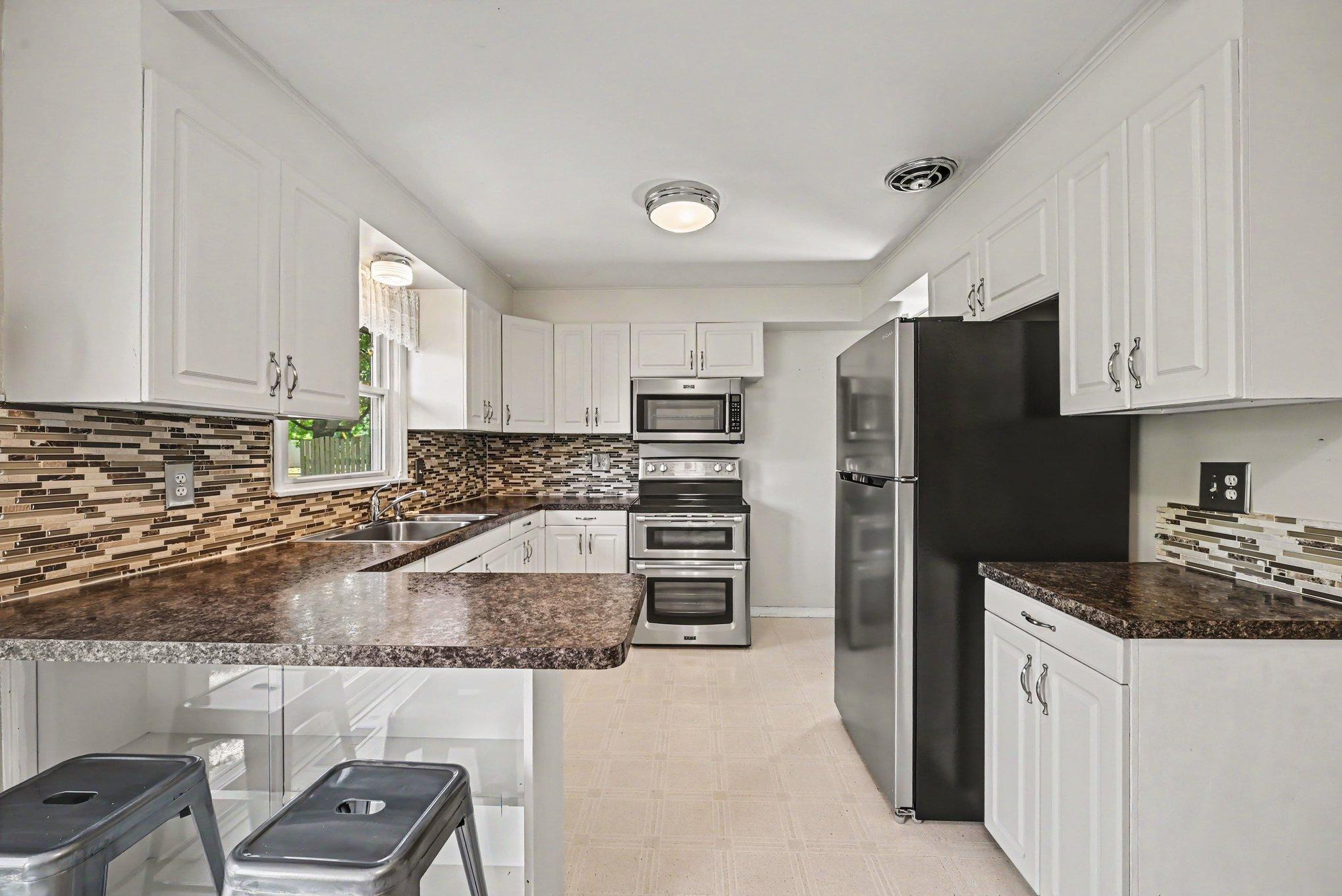 View of Residential at 8439 Colfax Avenue, Bloomington MN 55420, Bloomington (8 of 39) - Mike Wilen | Minnesota Team Real Estate