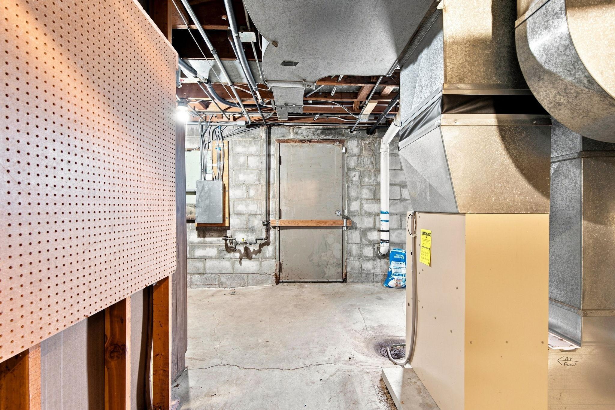 View of Commercial Sale at 980 Dale Street, Saint Paul MN 55117, Saint Paul (40 of 49) - Mike Wilen | Minnesota Team Real Estate