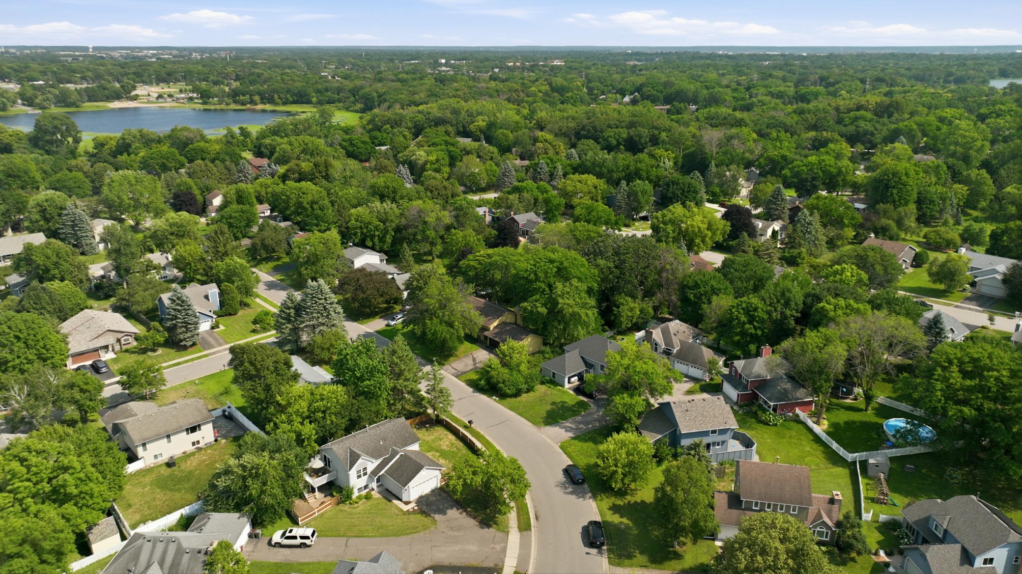 View of Residential at 17604 Lorence Way, Eden Prairie MN 55346, Eden Prairie (37 of 43) - Mike Wilen | Minnesota Team Real Estate