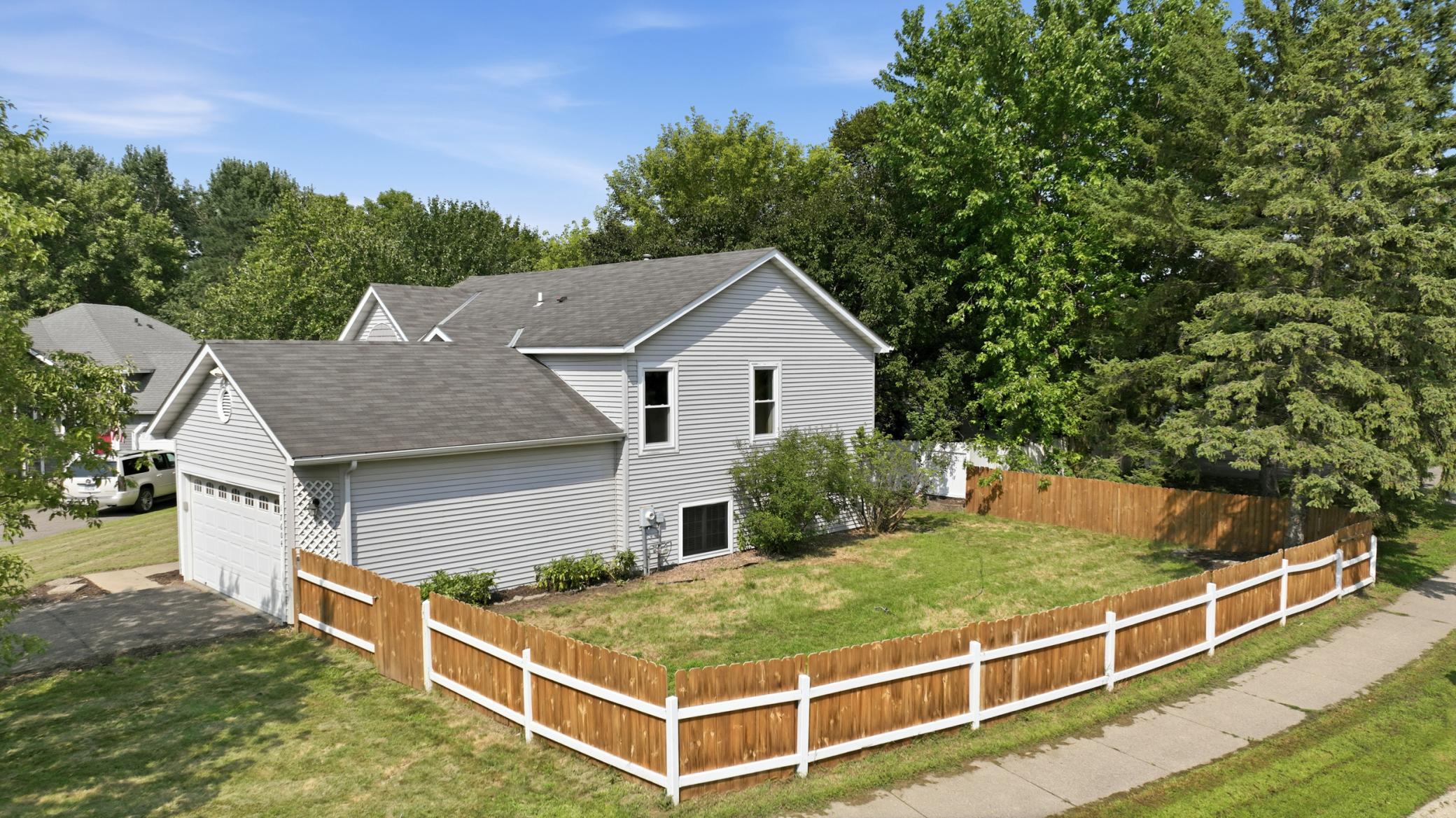 View of Residential at 17604 Lorence Way, Eden Prairie MN 55346, Eden Prairie (34 of 43) - Mike Wilen | Minnesota Team Real Estate