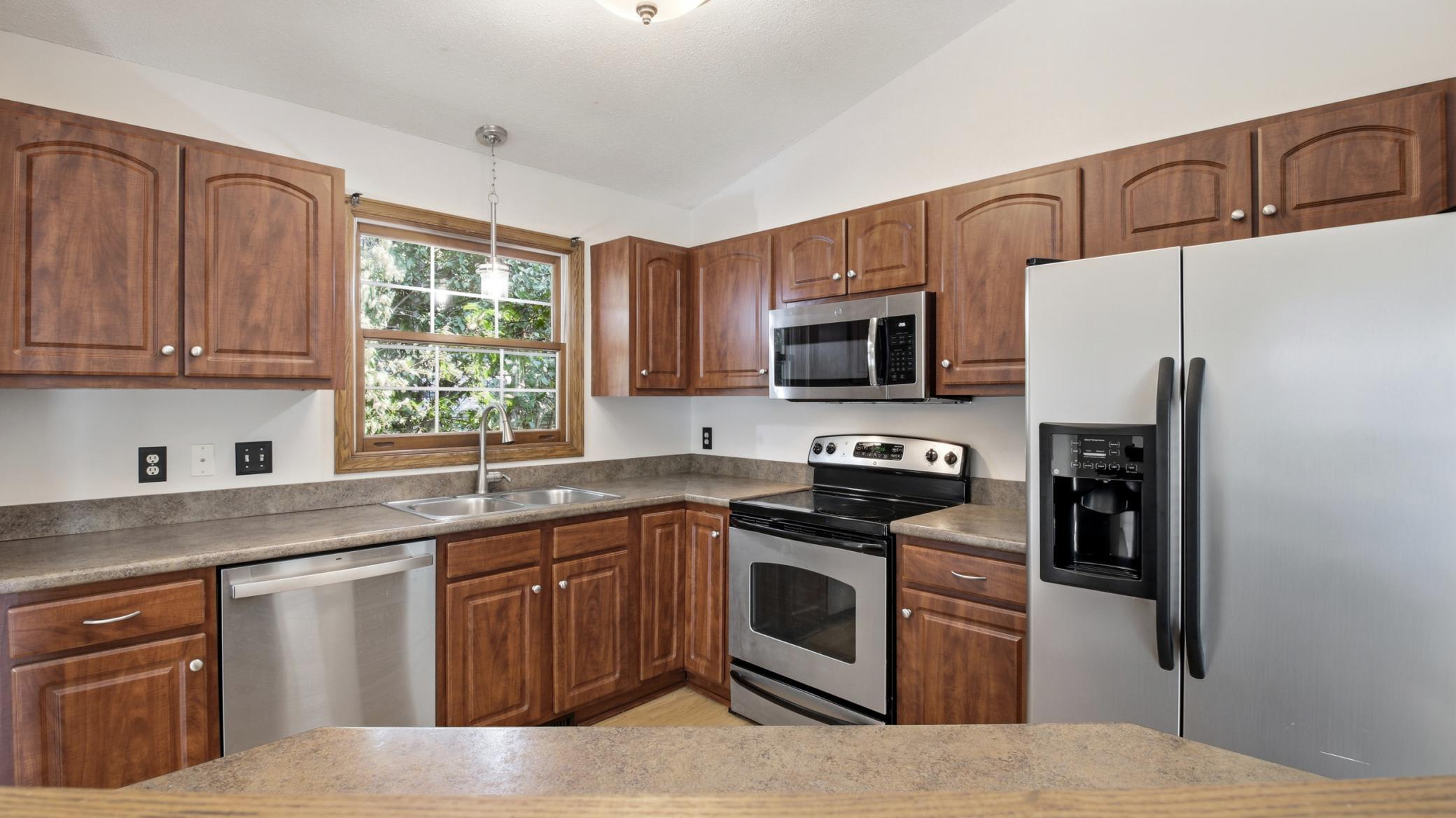 View of Residential at 17604 Lorence Way, Eden Prairie MN 55346, Eden Prairie (9 of 43) - Mike Wilen | Minnesota Team Real Estate