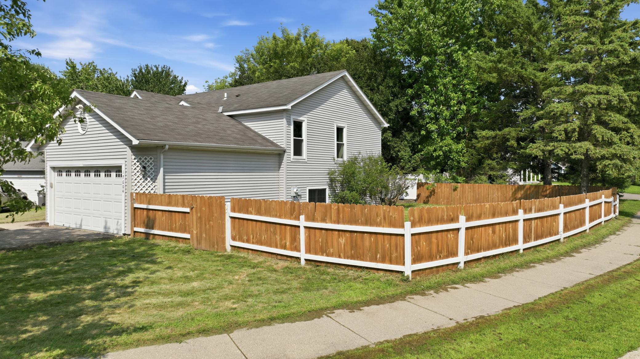 View of Residential at 17604 Lorence Way, Eden Prairie MN 55346, Eden Prairie (33 of 43) - Mike Wilen | Minnesota Team Real Estate