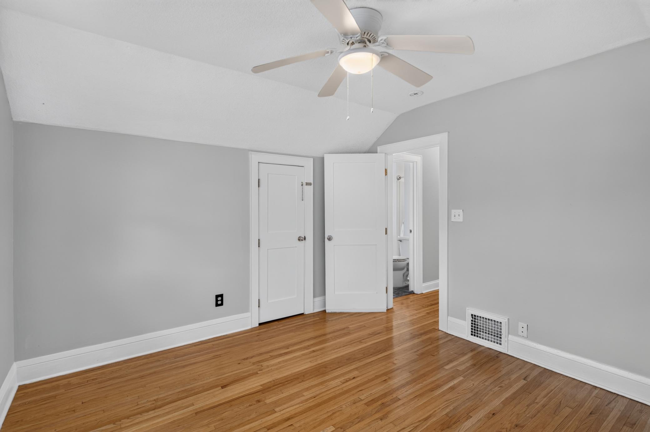 View of Residential at 2946 Vincent Avenue, Minneapolis MN 55411, Minneapolis (24 of 36) - Mike Wilen | Minnesota Team Real Estate