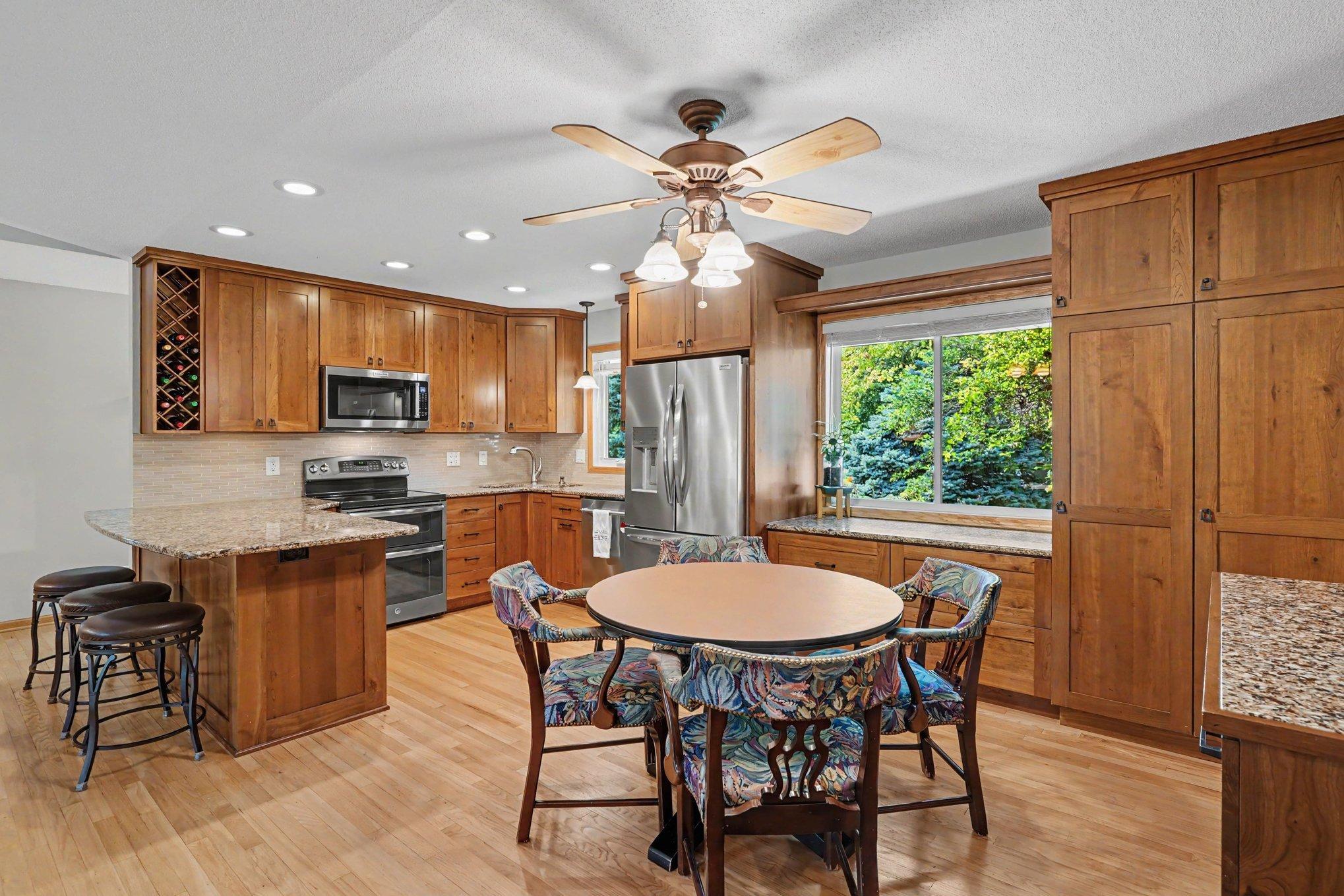 View of Residential at 11501 Keating Avenue, Burnsville MN 55337, Burnsville (11 of 31) - Mike Wilen | Minnesota Team Real Estate