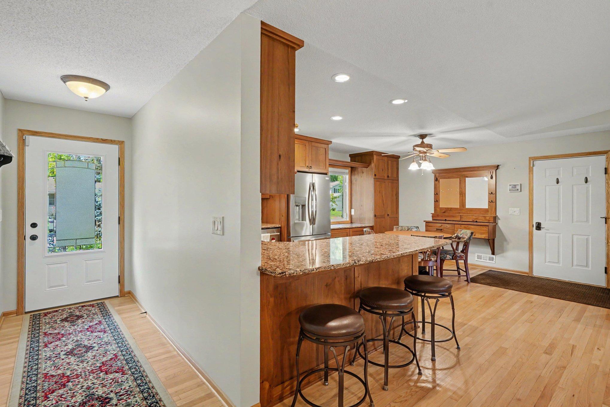 View of Residential at 11501 Keating Avenue, Burnsville MN 55337, Burnsville (4 of 31) - Mike Wilen | Minnesota Team Real Estate