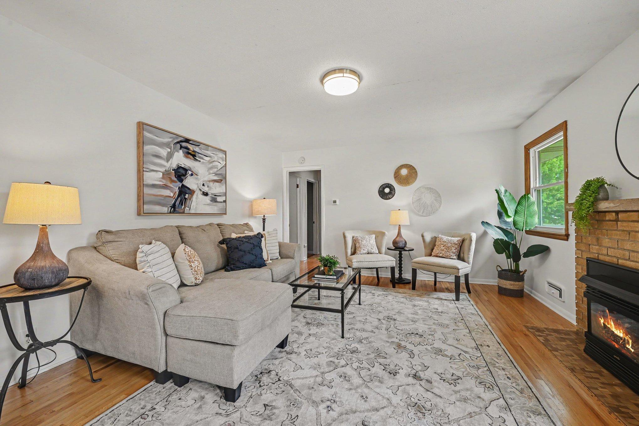 View of Residential at 2733 Parkview Boulevard, Robbinsdale MN 55422, Robbinsdale (3 of 19) - Mike Wilen | Minnesota Team Real Estate