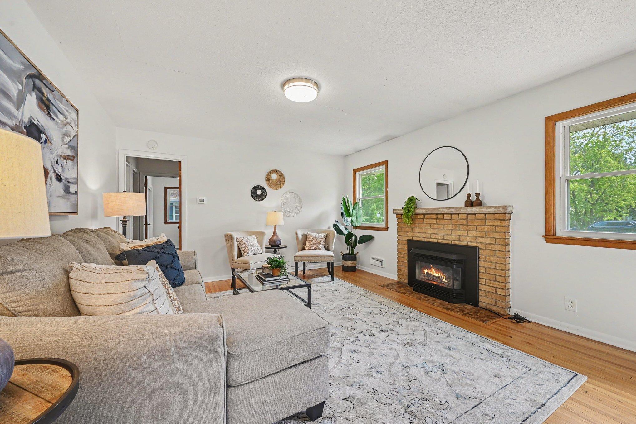 View of Residential at 2733 Parkview Boulevard, Robbinsdale MN 55422, Robbinsdale (4 of 19) - Mike Wilen | Minnesota Team Real Estate