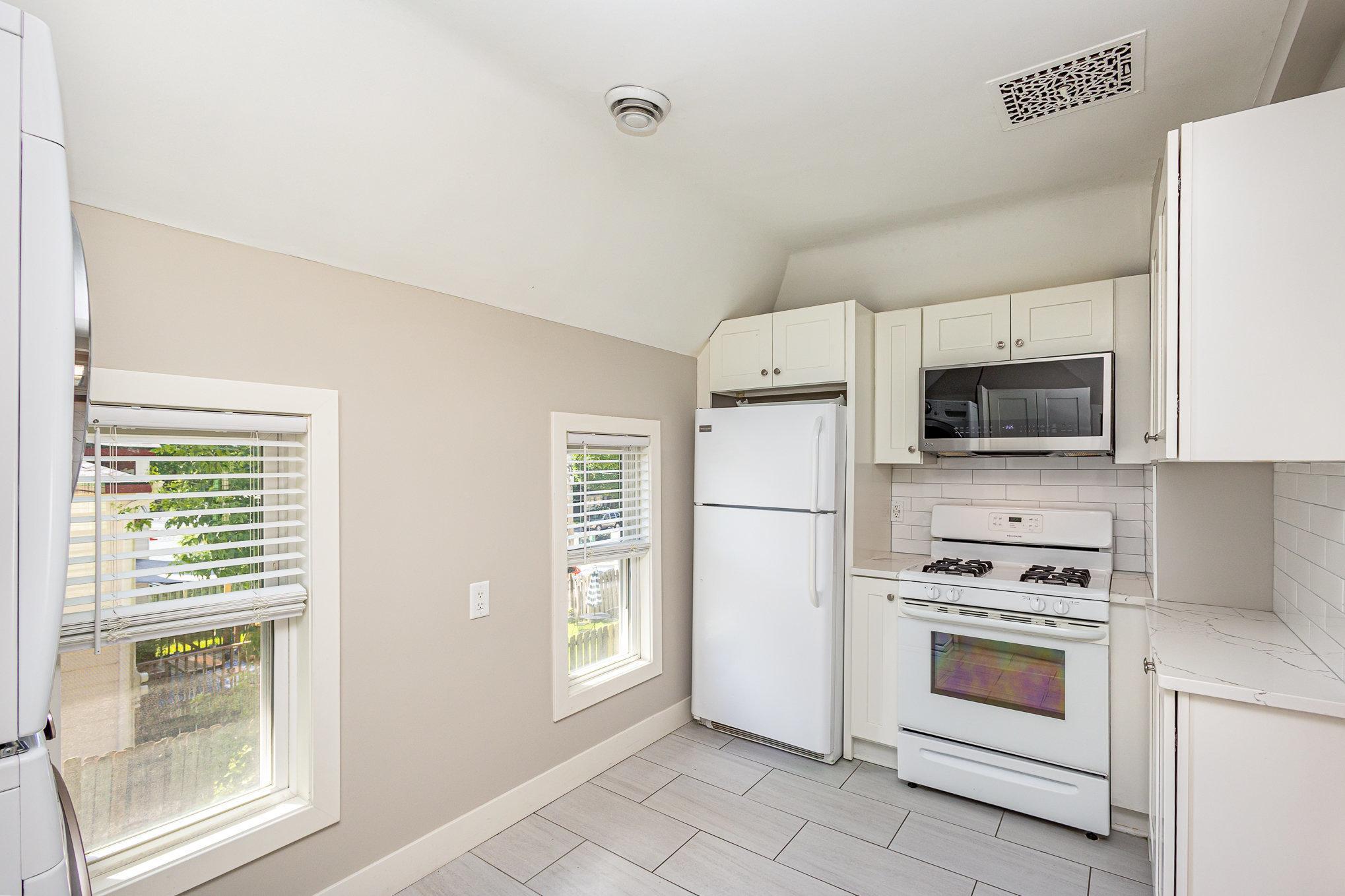 View of Residential Income at 3040 Fremont Avenue, Minneapolis MN 55408, Minneapolis (37 of 55) - Mike Wilen | Minnesota Team Real Estate