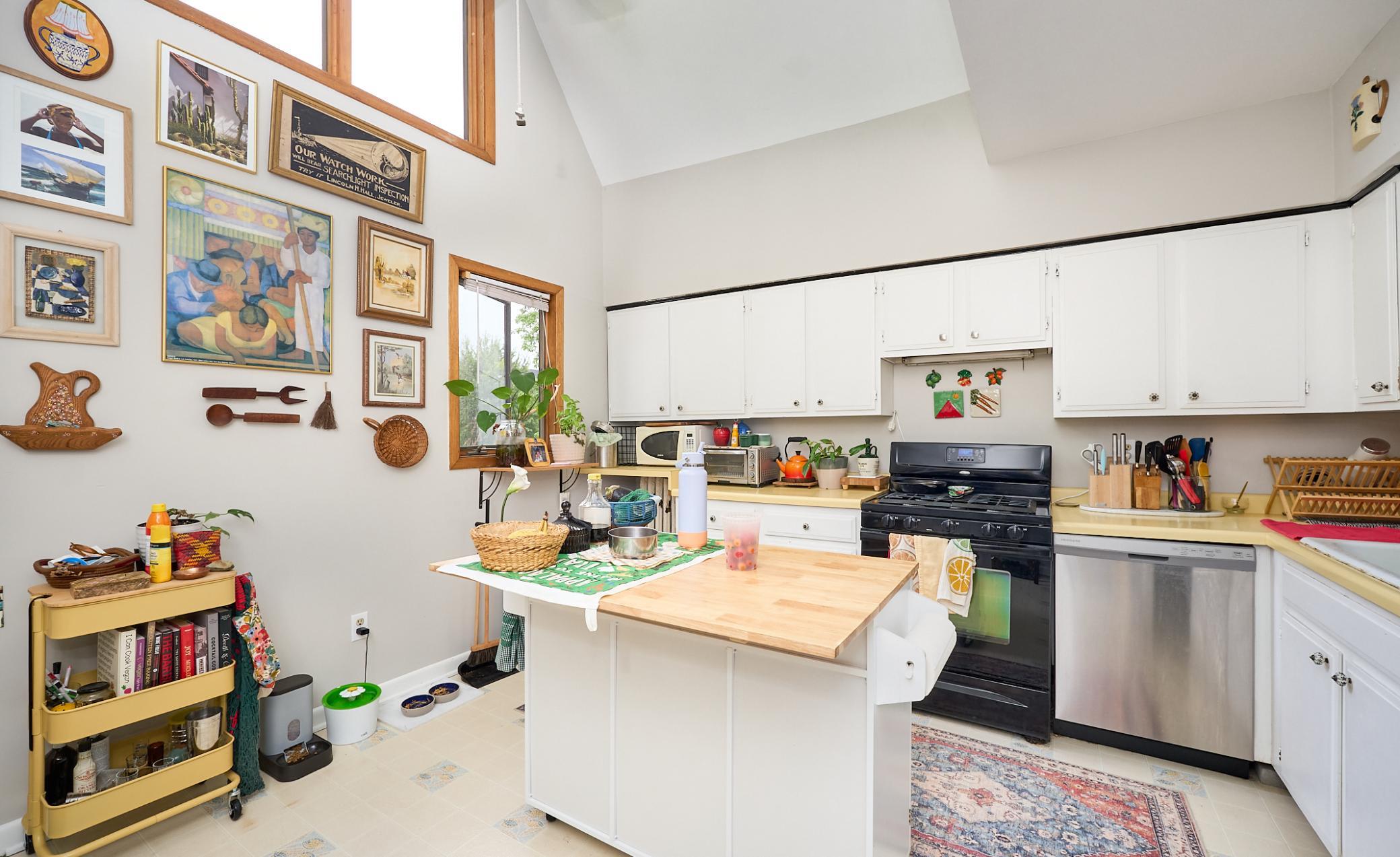 View of Residential Income at 3044 Fremont Avenue, Minneapolis MN 55408, Minneapolis (27 of 51) - Mike Wilen | Minnesota Team Real Estate
