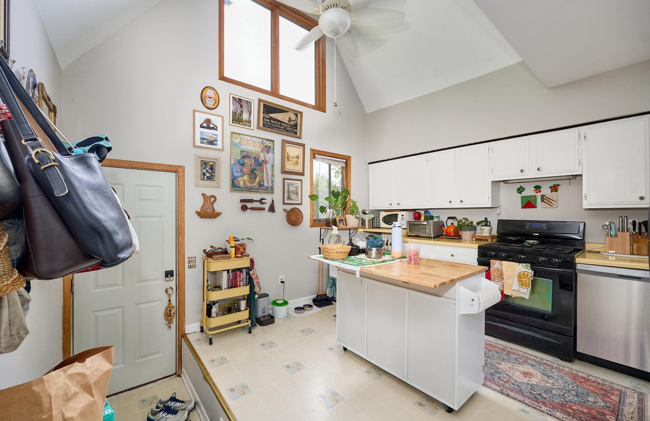 View of Residential Income at 3044 Fremont Avenue, Minneapolis MN 55408, Minneapolis (26 of 51) - Mike Wilen | Minnesota Team Real Estate