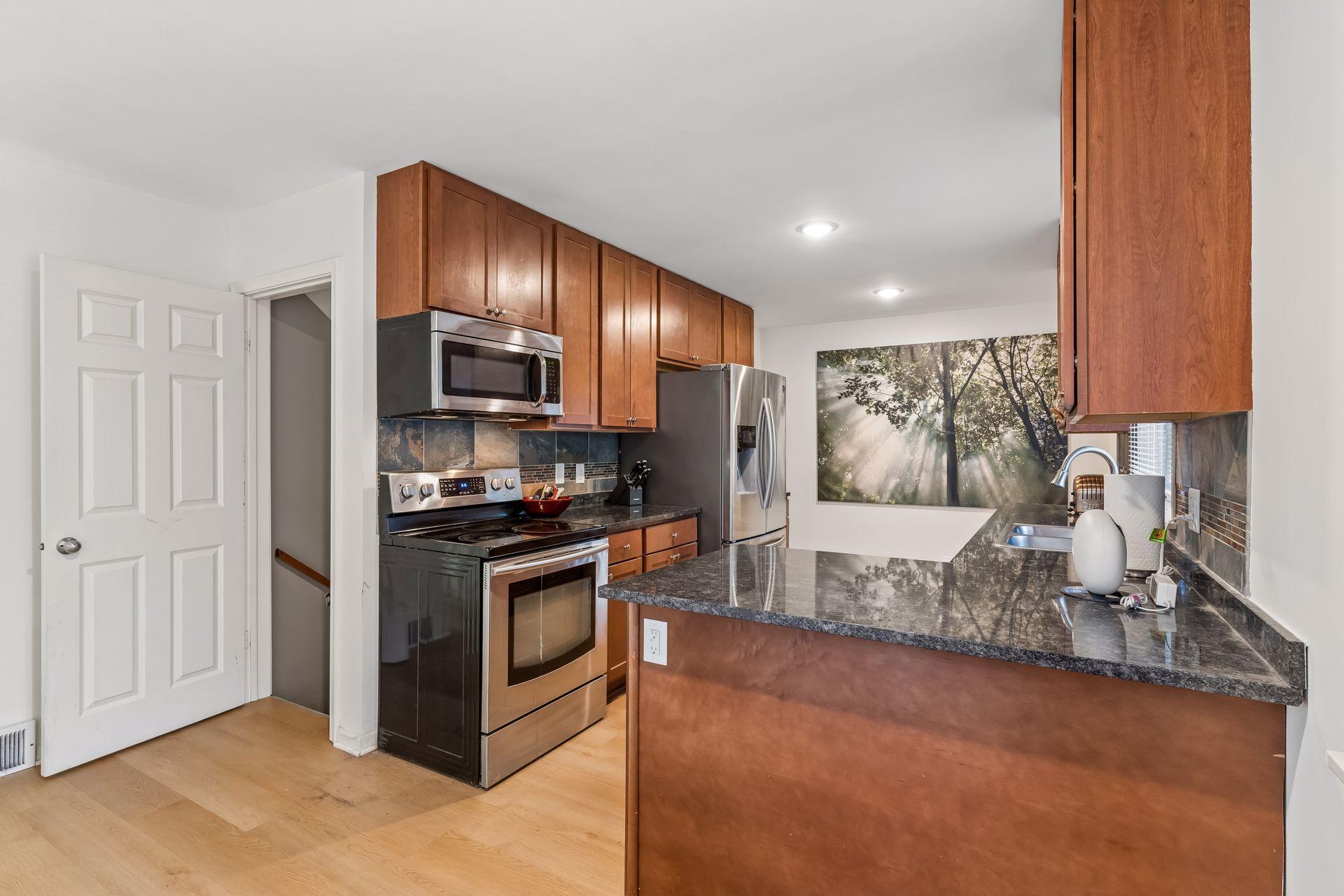 View of Residential at 409 Milton Street, Saint Paul MN 55102, Saint Paul (13 of 49) - Mike Wilen | Minnesota Team Real Estate