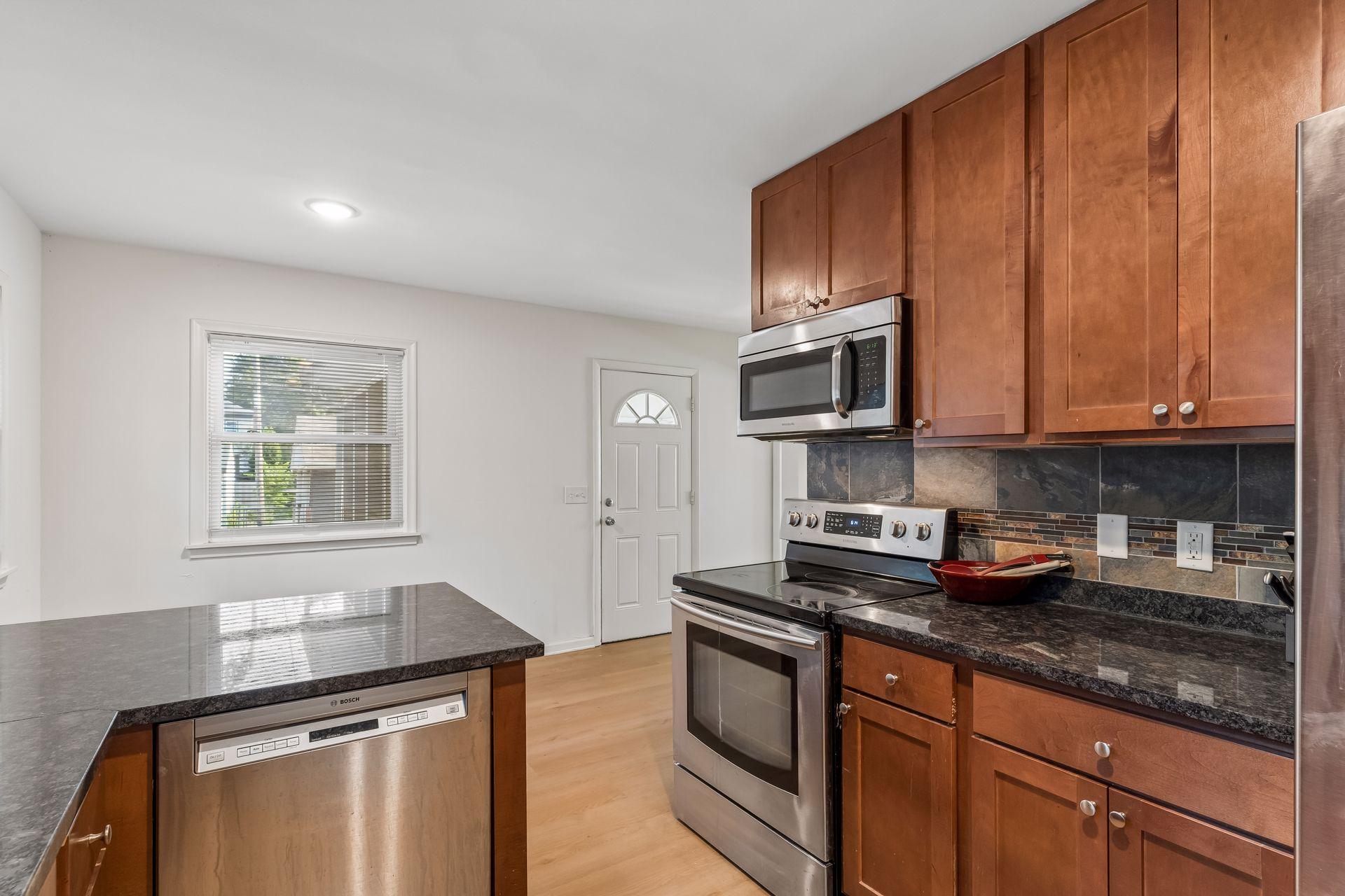 View of Residential at 409 Milton Street, Saint Paul MN 55102, Saint Paul (11 of 49) - Mike Wilen | Minnesota Team Real Estate