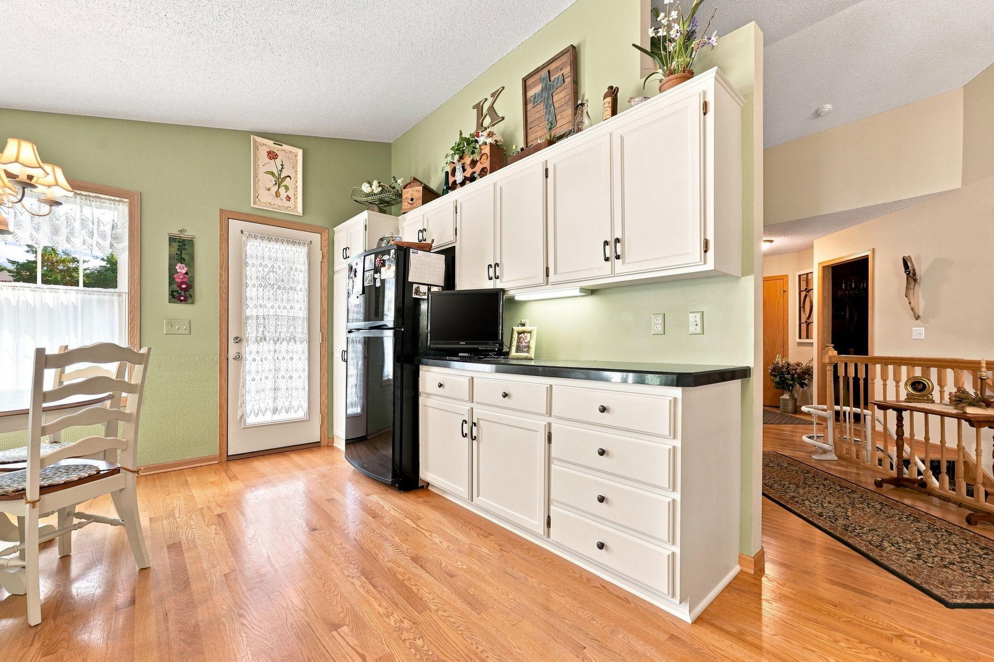 View of Residential at 132 Wedgewood Court, Mahtomedi MN 55115, Mahtomedi (11 of 52) - Mike Wilen | Minnesota Team Real Estate