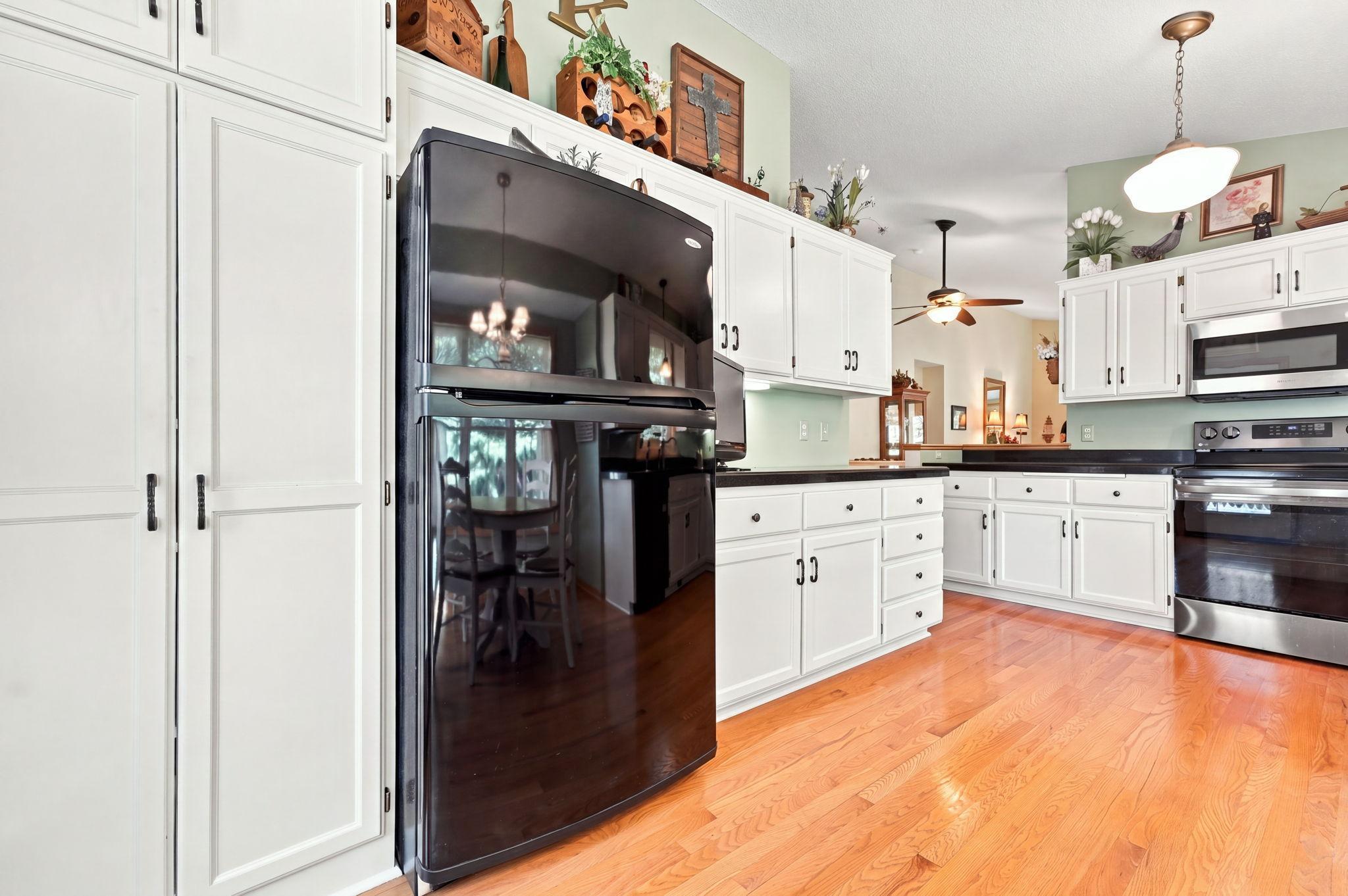 View of Residential at 132 Wedgewood Court, Mahtomedi MN 55115, Mahtomedi (9 of 52) - Mike Wilen | Minnesota Team Real Estate