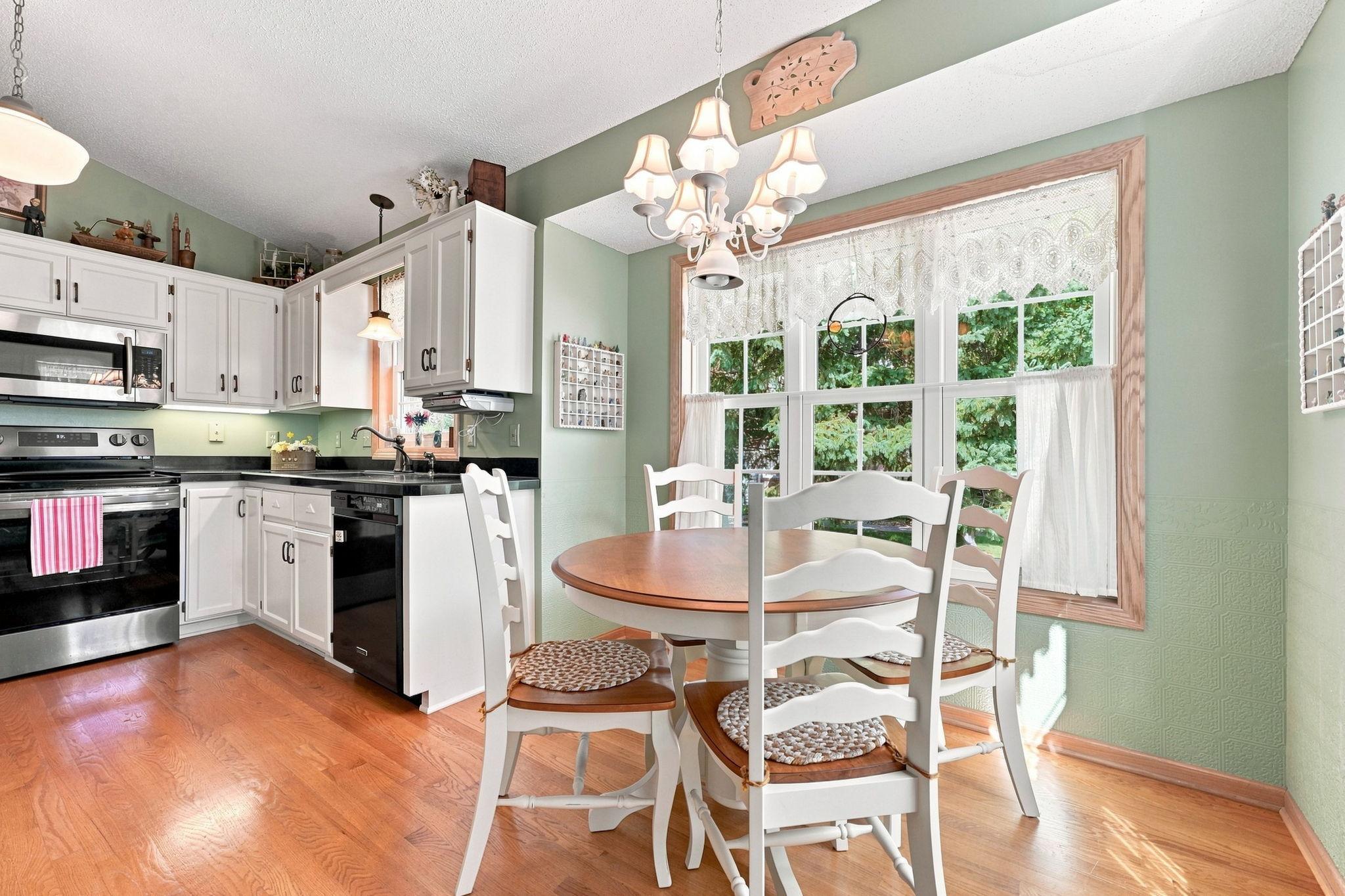 View of Residential at 132 Wedgewood Court, Mahtomedi MN 55115, Mahtomedi (5 of 52) - Mike Wilen | Minnesota Team Real Estate