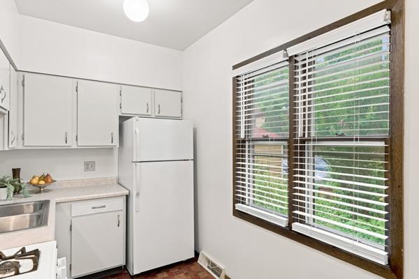 View of Residential Income at 2303 22nd Avenue, Minneapolis MN 55404, Minneapolis (11 of 28) - Mike Wilen | Minnesota Team Real Estate