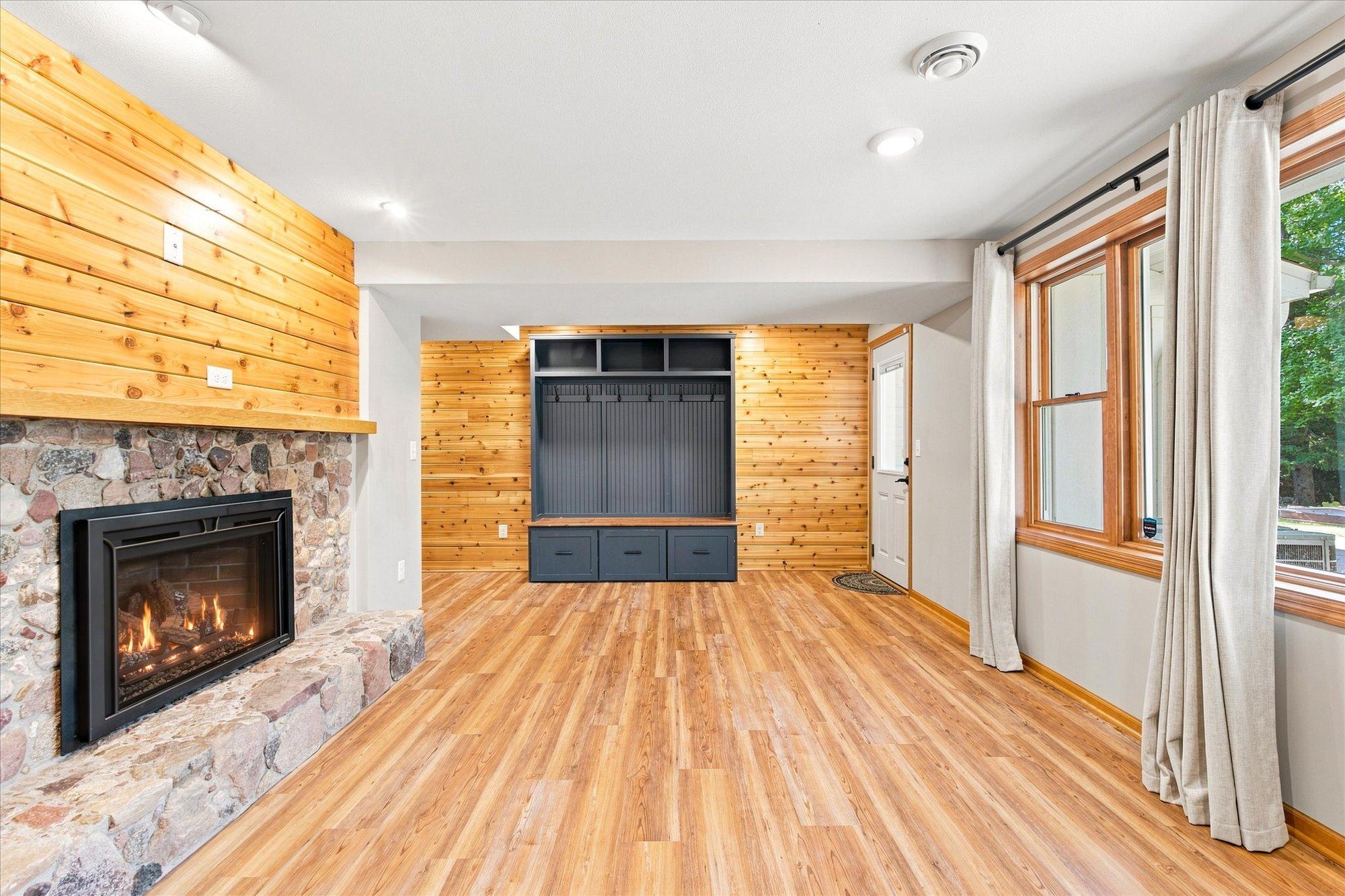 View of Residential at 111 Teresa Drive, West Saint Paul MN 55118, West Saint Paul (44 of 81) - Mike Wilen | Minnesota Team Real Estate