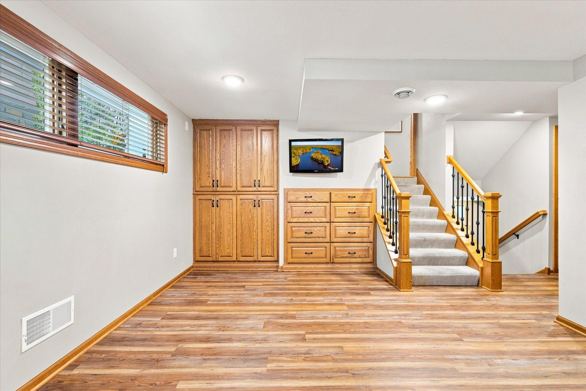 View of Residential at 111 Teresa Drive, West Saint Paul MN 55118, West Saint Paul (36 of 81) - Mike Wilen | Minnesota Team Real Estate