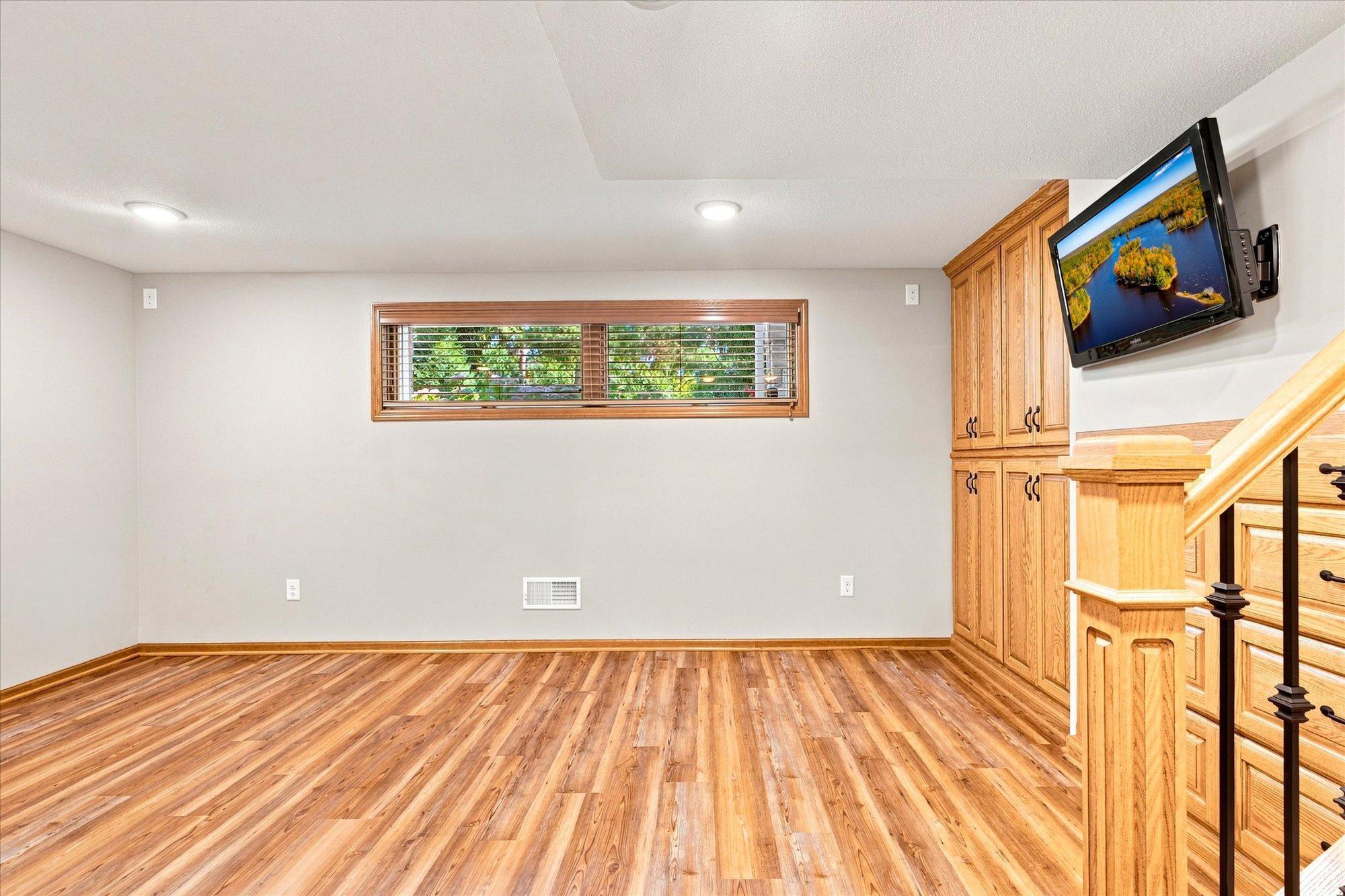 View of Residential at 111 Teresa Drive, West Saint Paul MN 55118, West Saint Paul (37 of 81) - Mike Wilen | Minnesota Team Real Estate