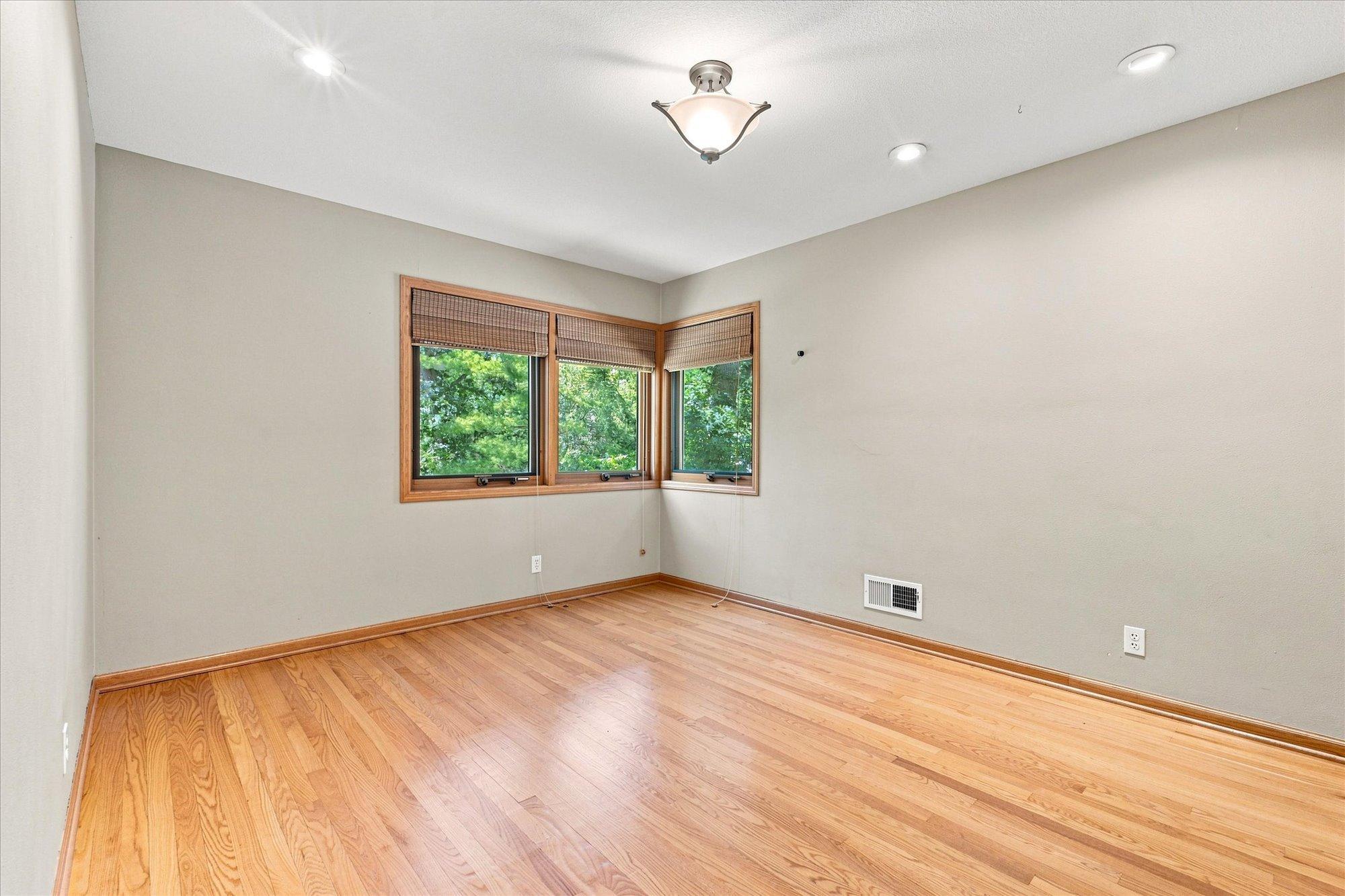 View of Residential at 111 Teresa Drive, West Saint Paul MN 55118, West Saint Paul (34 of 81) - Mike Wilen | Minnesota Team Real Estate