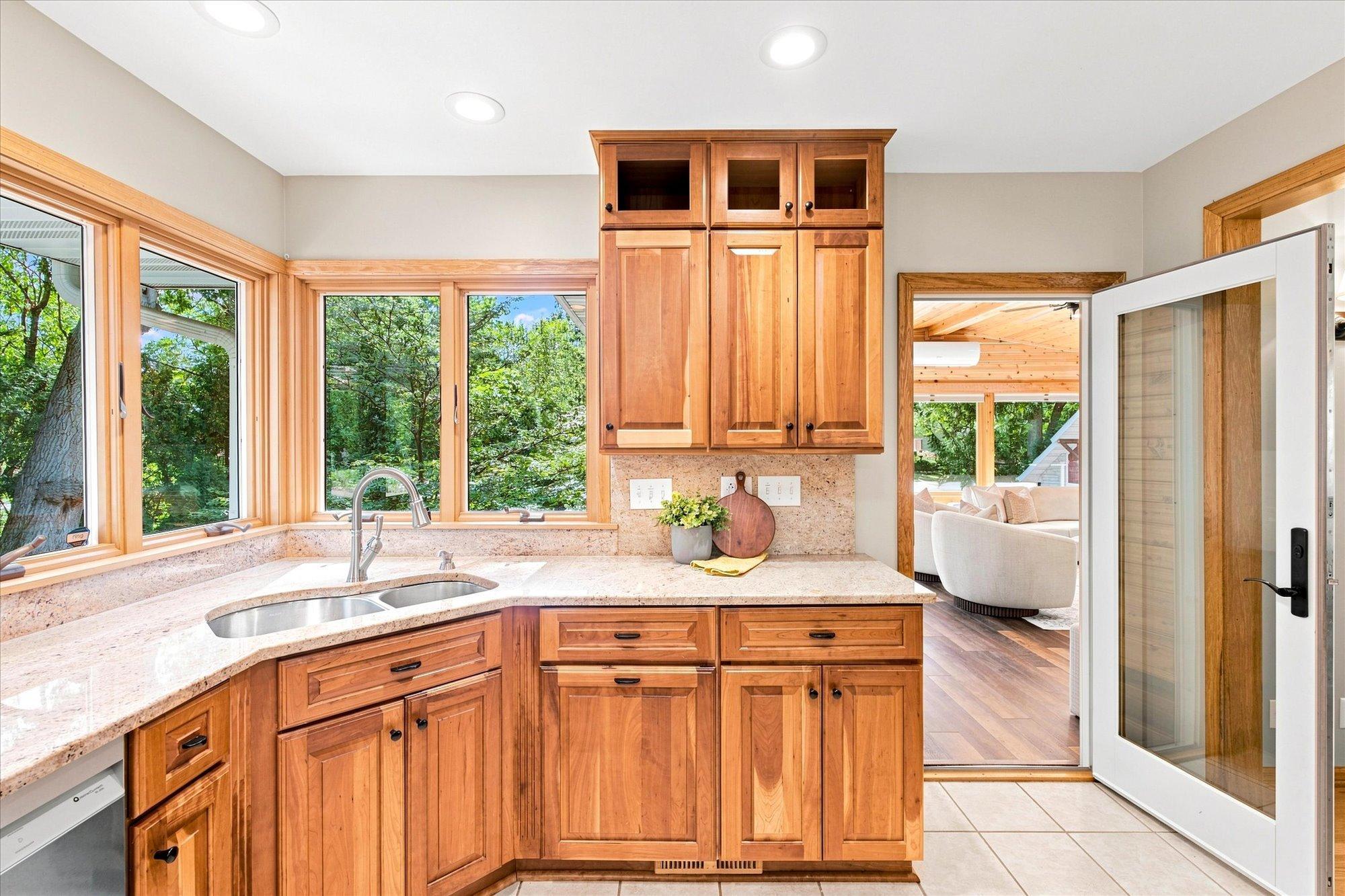 View of Residential at 111 Teresa Drive, West Saint Paul MN 55118, West Saint Paul (15 of 81) - Mike Wilen | Minnesota Team Real Estate