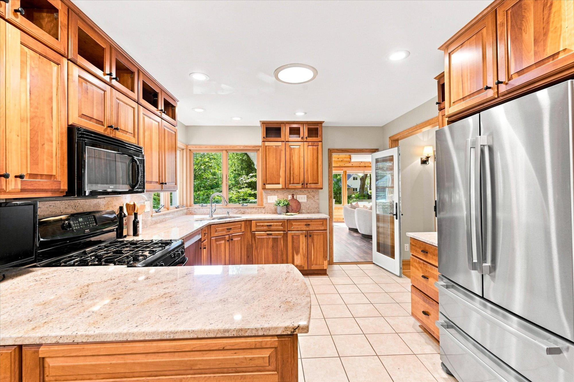 View of Residential at 111 Teresa Drive, West Saint Paul MN 55118, West Saint Paul (8 of 81) - Mike Wilen | Minnesota Team Real Estate