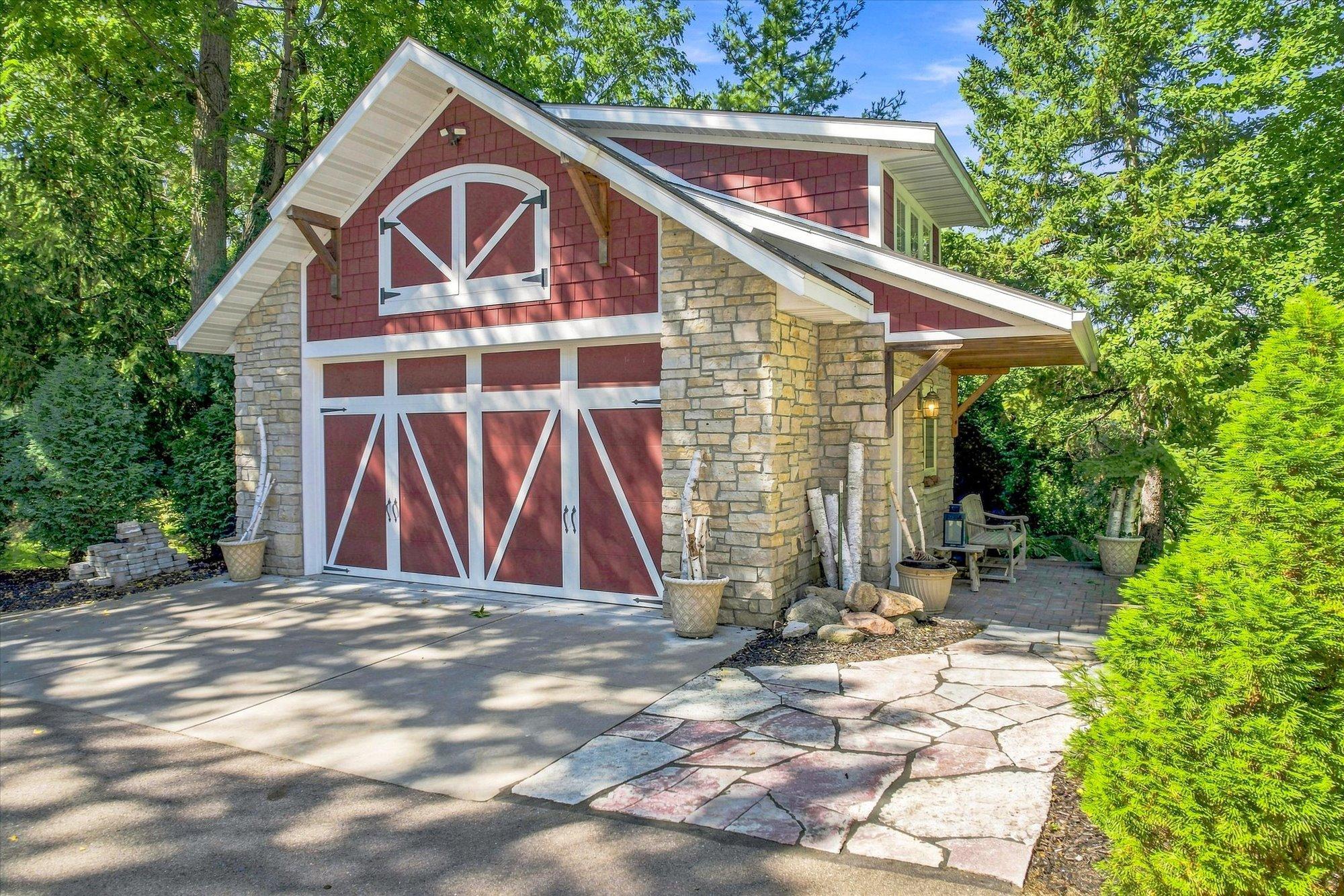 View of Residential at 111 Teresa Drive, West Saint Paul MN 55118, West Saint Paul (51 of 81) - Mike Wilen | Minnesota Team Real Estate