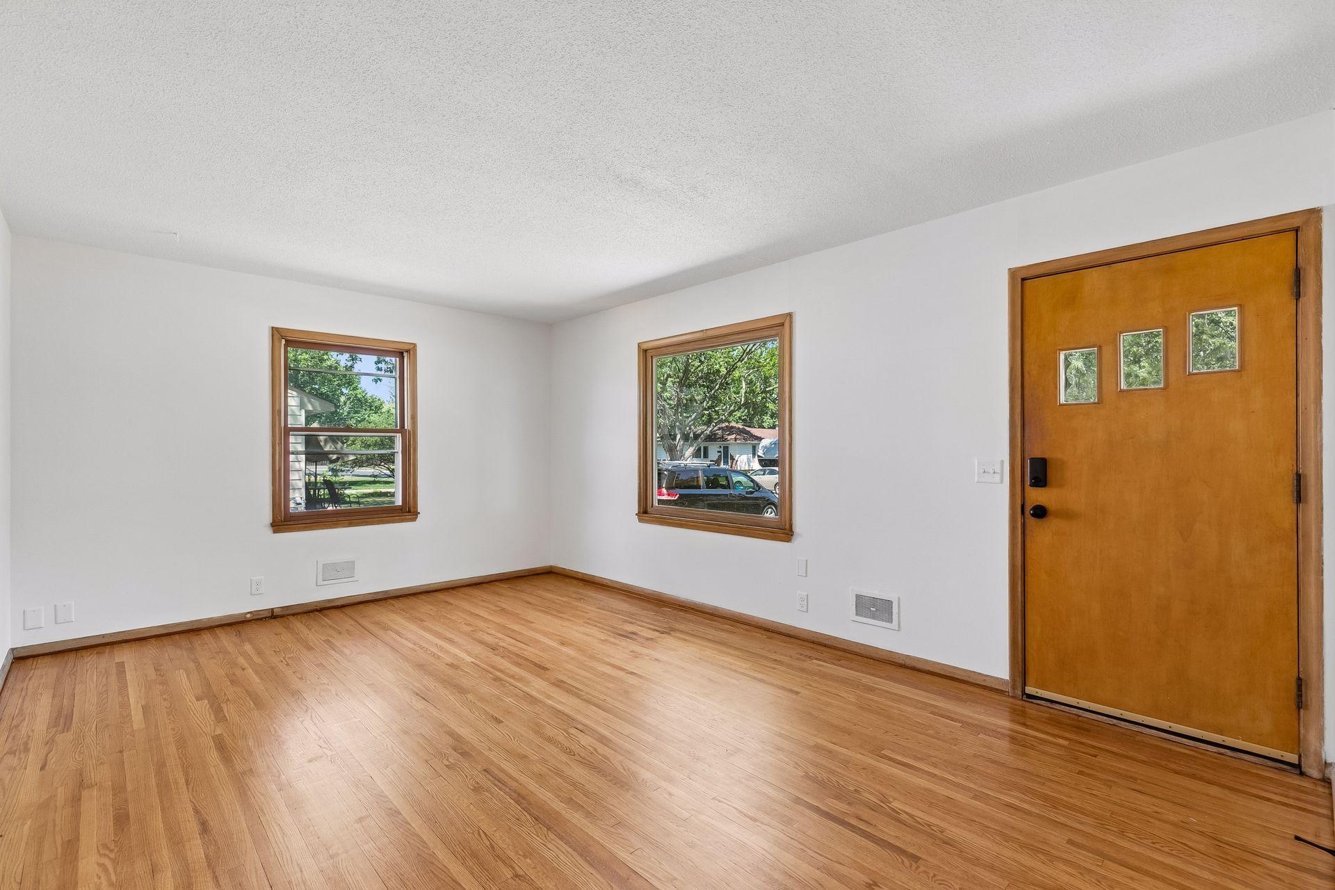 View of Residential at 6921 Major Avenue, Brooklyn Center MN 55429, Brooklyn Center (7 of 29) - Mike Wilen | Minnesota Team Real Estate