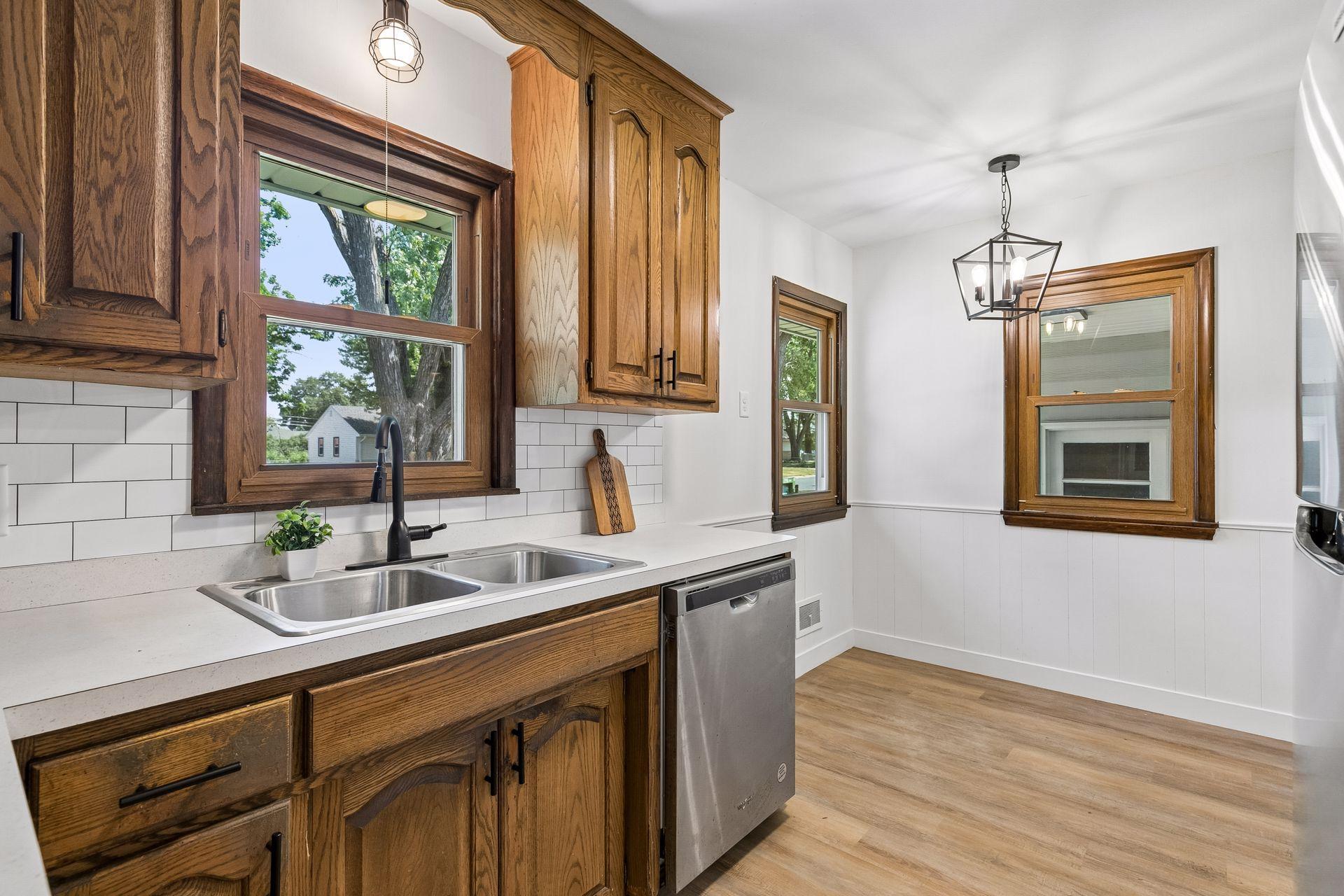 View of Residential at 6921 Major Avenue, Brooklyn Center MN 55429, Brooklyn Center (9 of 29) - Mike Wilen | Minnesota Team Real Estate