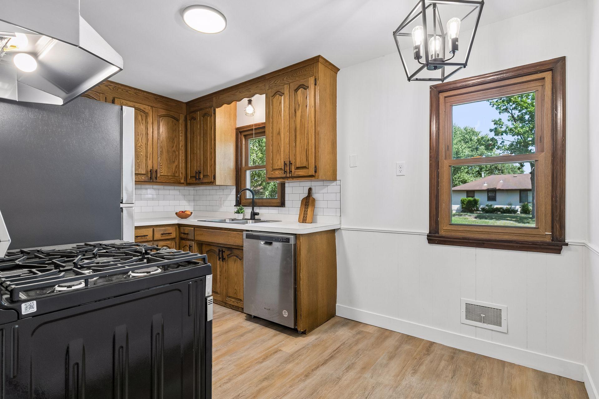 View of Residential at 6921 Major Avenue, Brooklyn Center MN 55429, Brooklyn Center (10 of 29) - Mike Wilen | Minnesota Team Real Estate